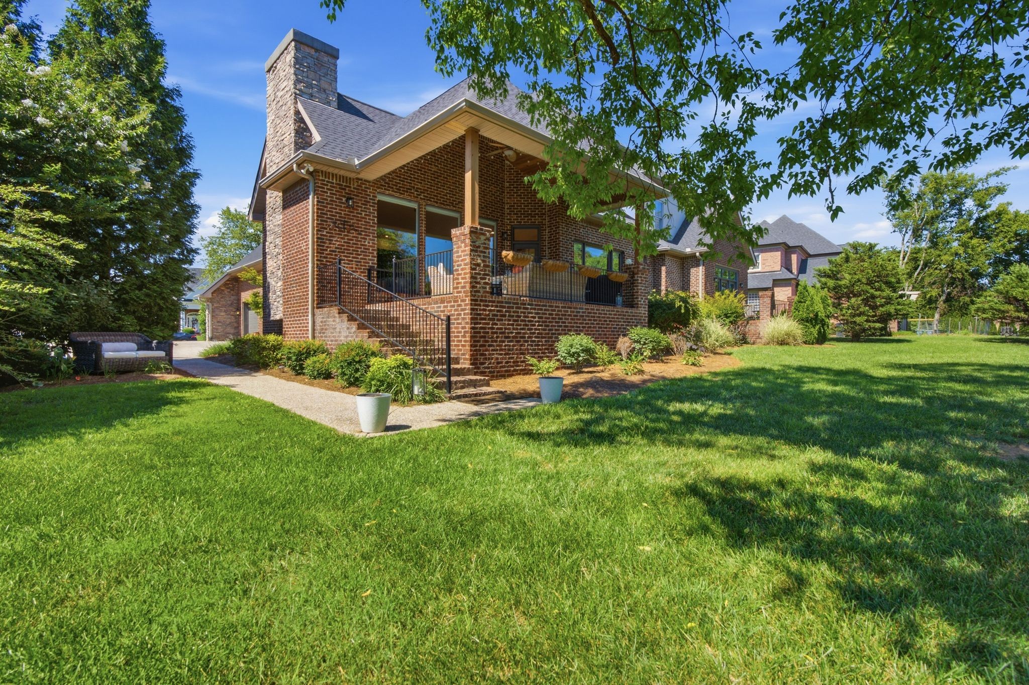 518 Ridgecrest Ln