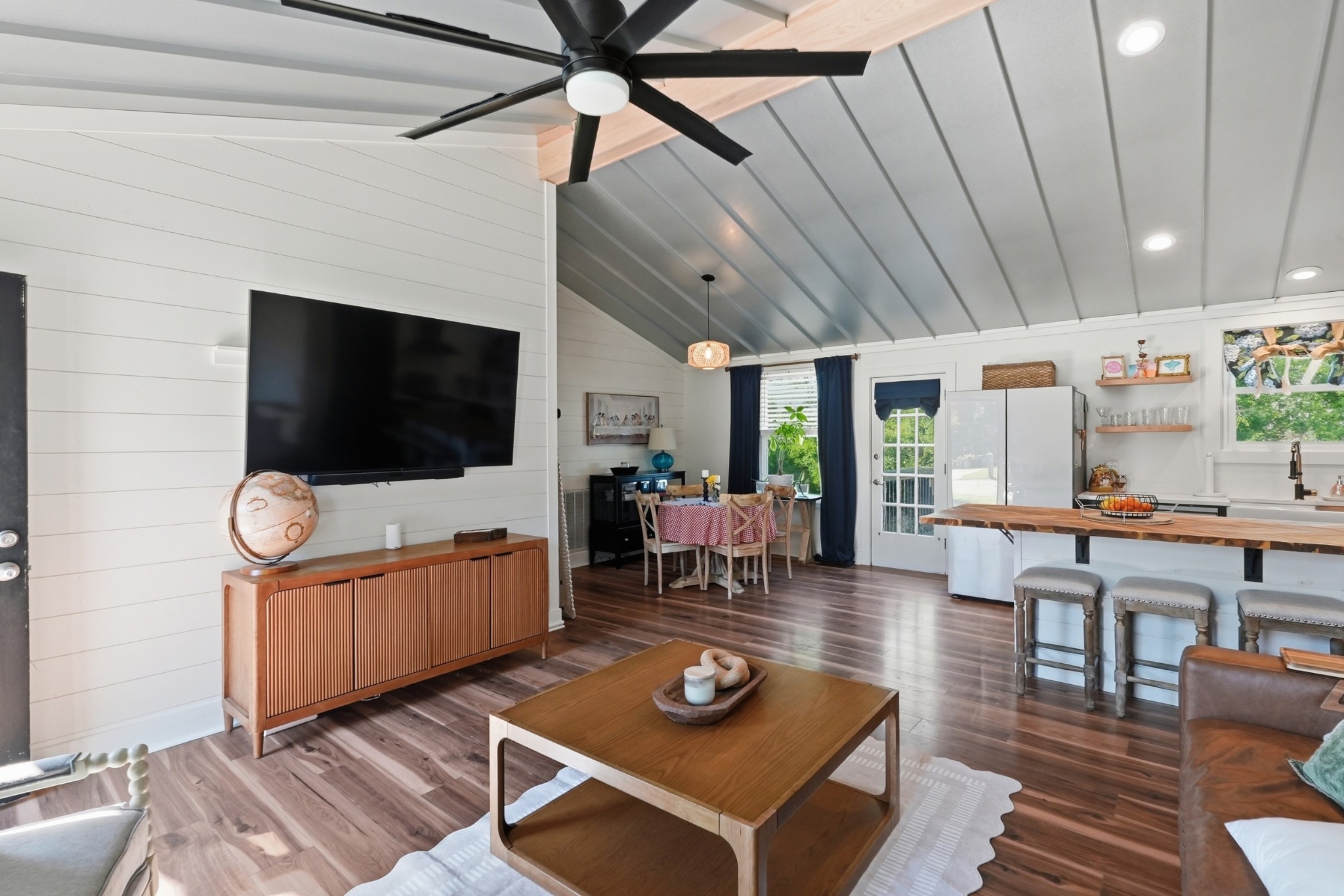 4784 Cascade Dr