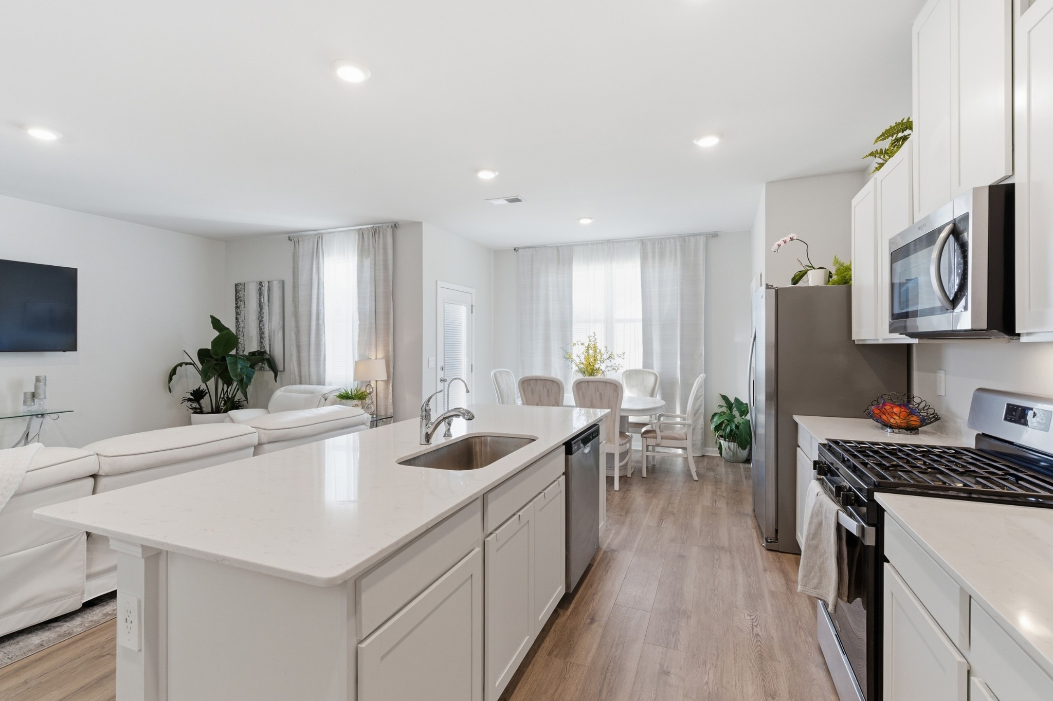 5026 Benelli Dr