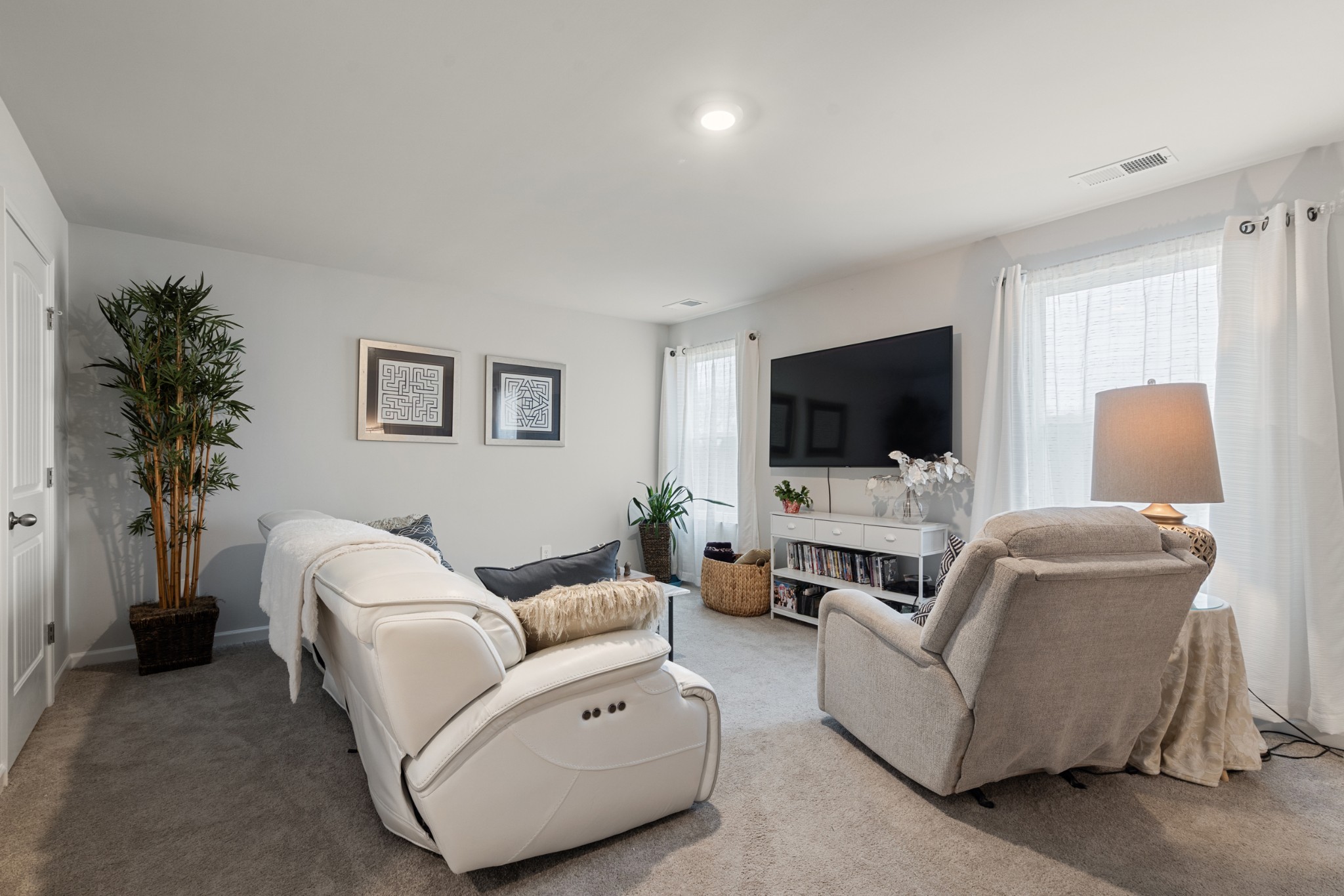 5026 Benelli Dr