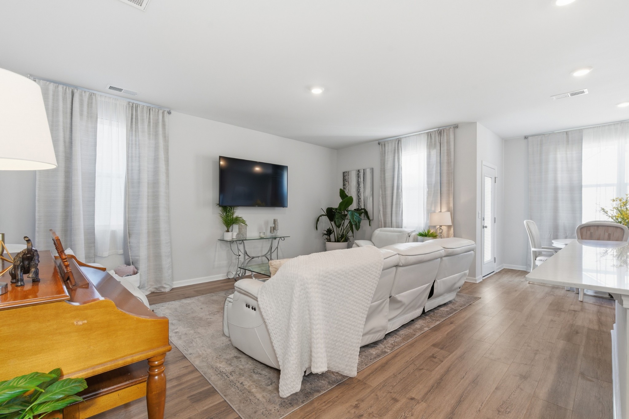 5026 Benelli Dr
