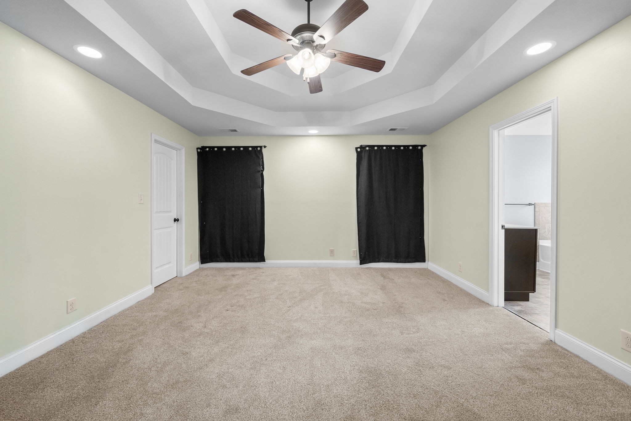 789 Banister Dr
