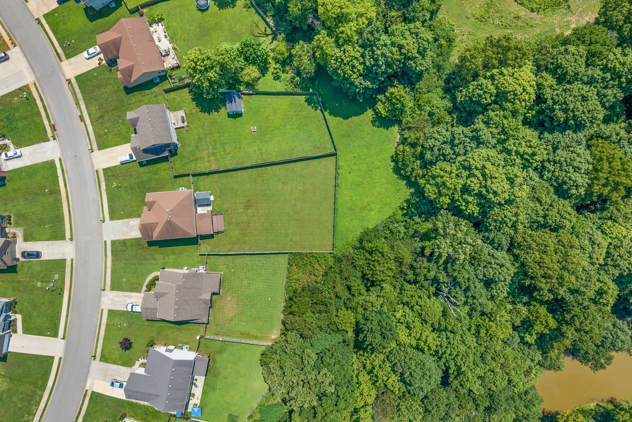 789 Banister Dr