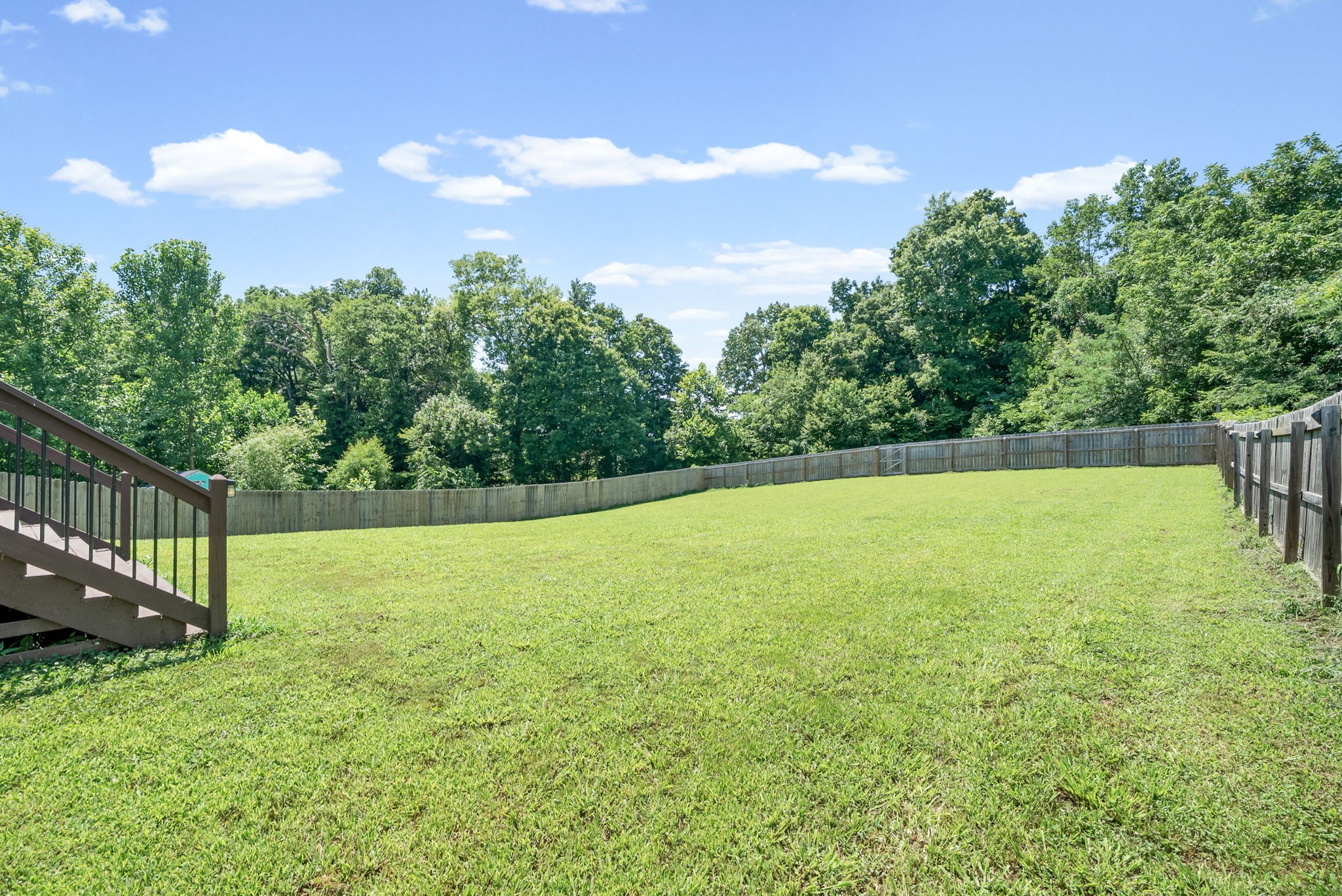 789 Banister Dr