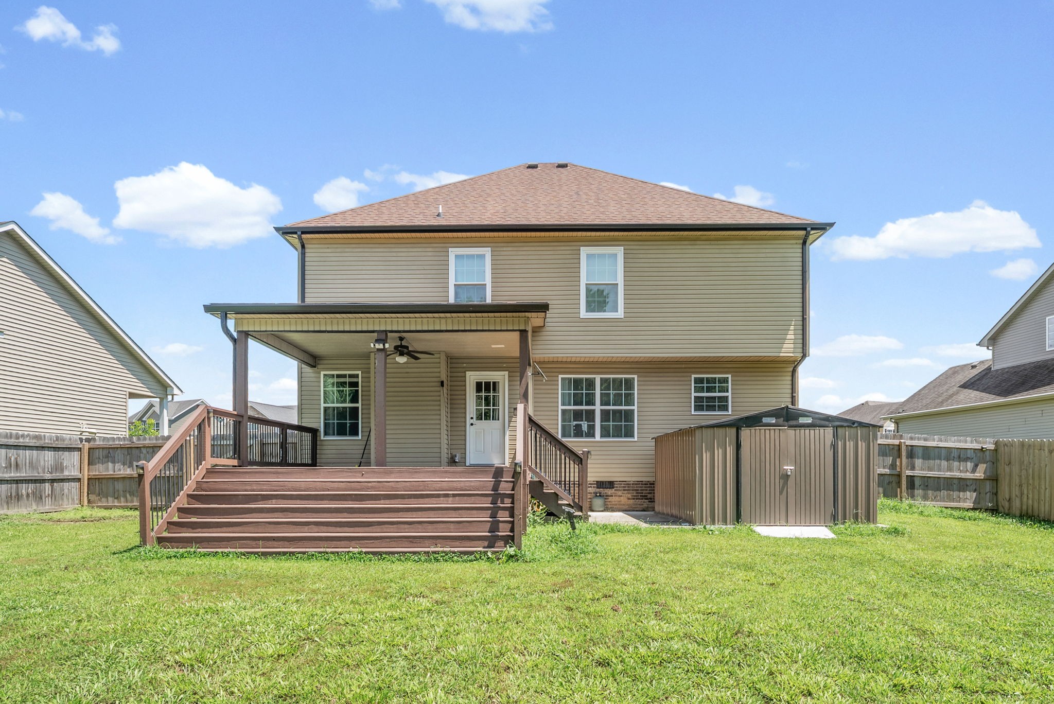 789 Banister Dr