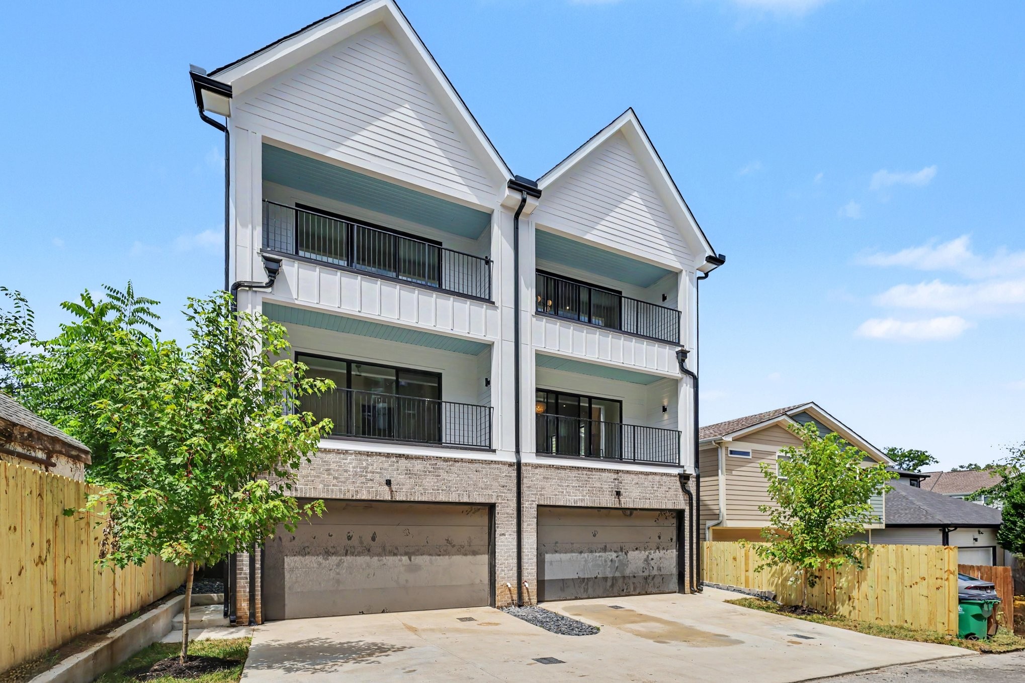535B Moore Ave