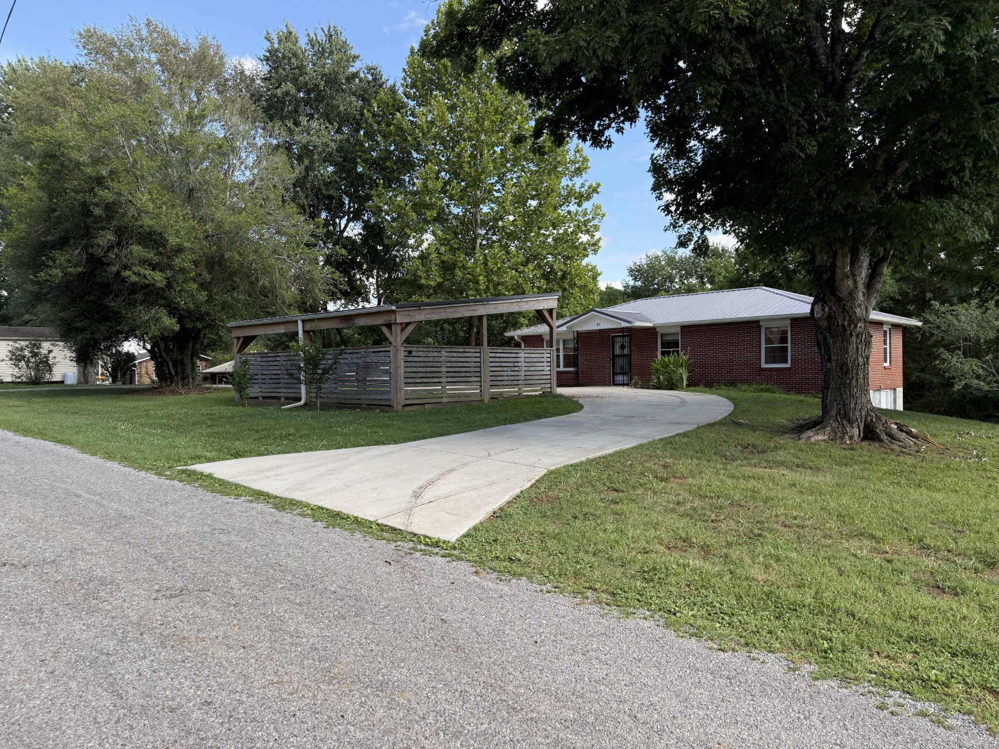 81 County House Cir