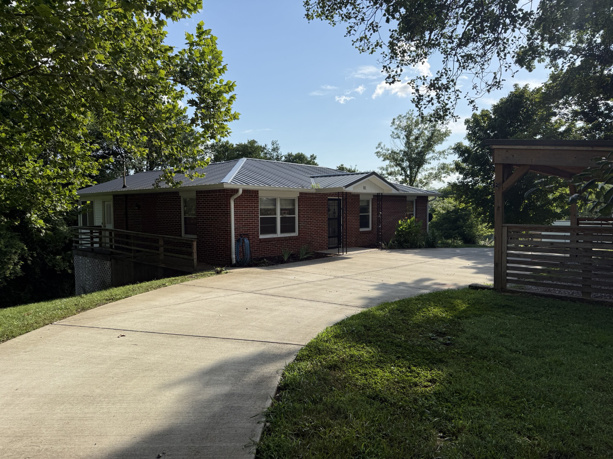 81 County House Cir