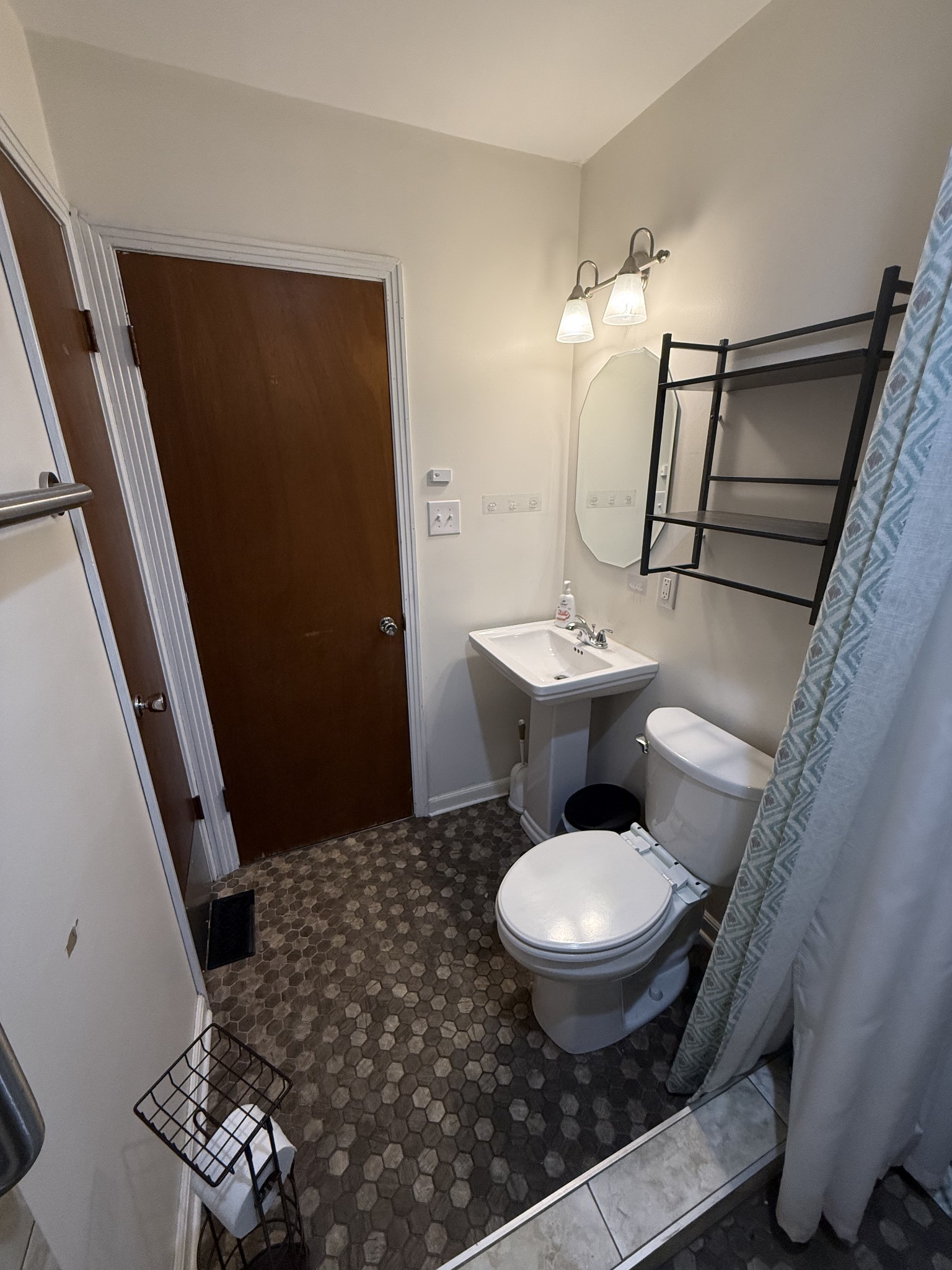 81 County House Cir
