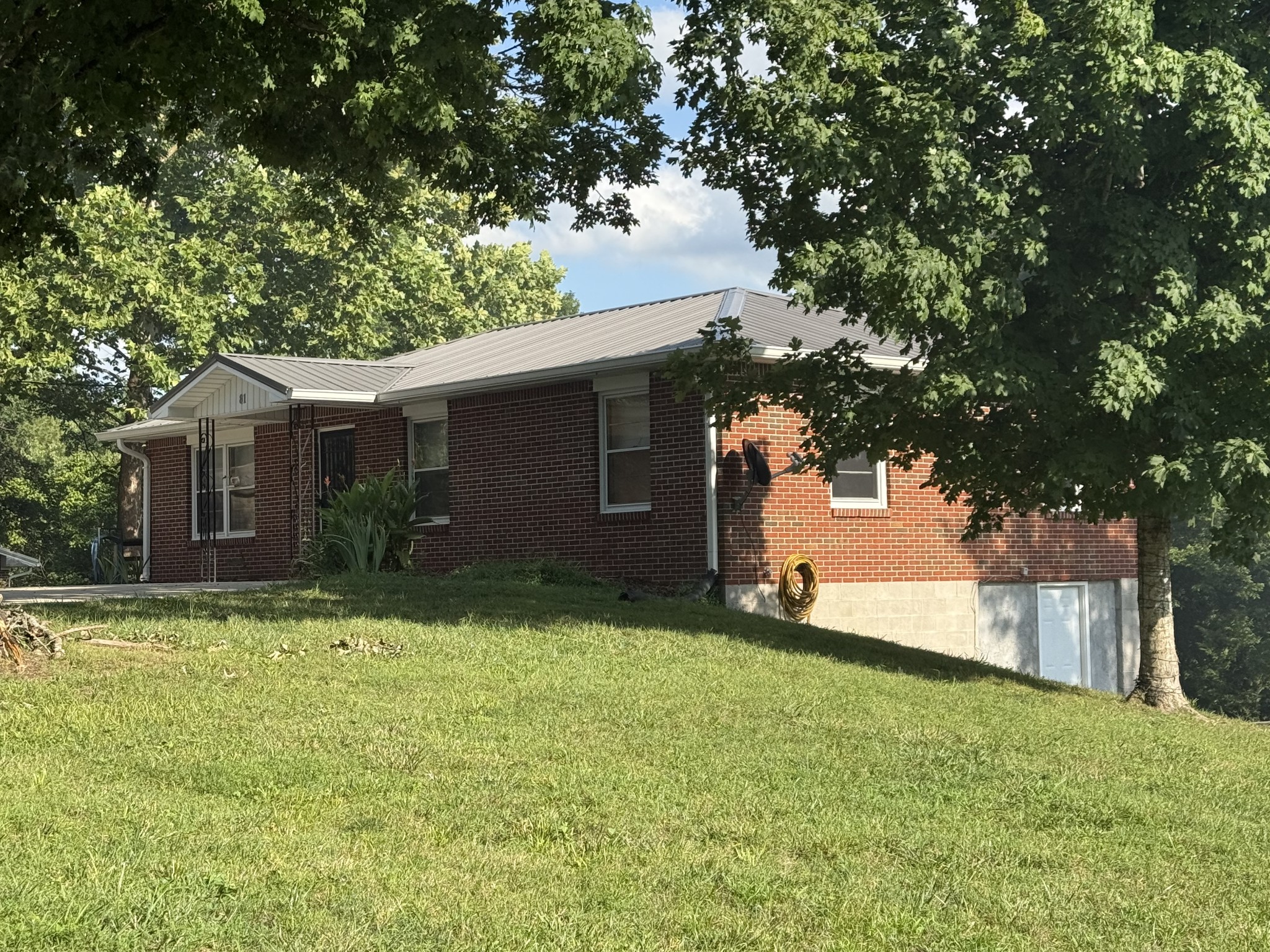 81 County House Cir