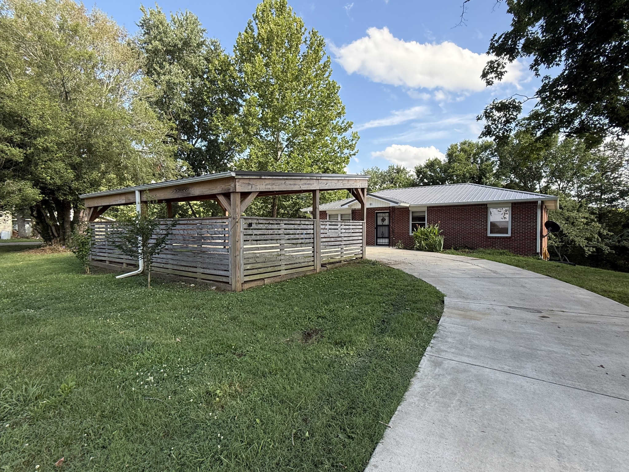 81 County House Cir