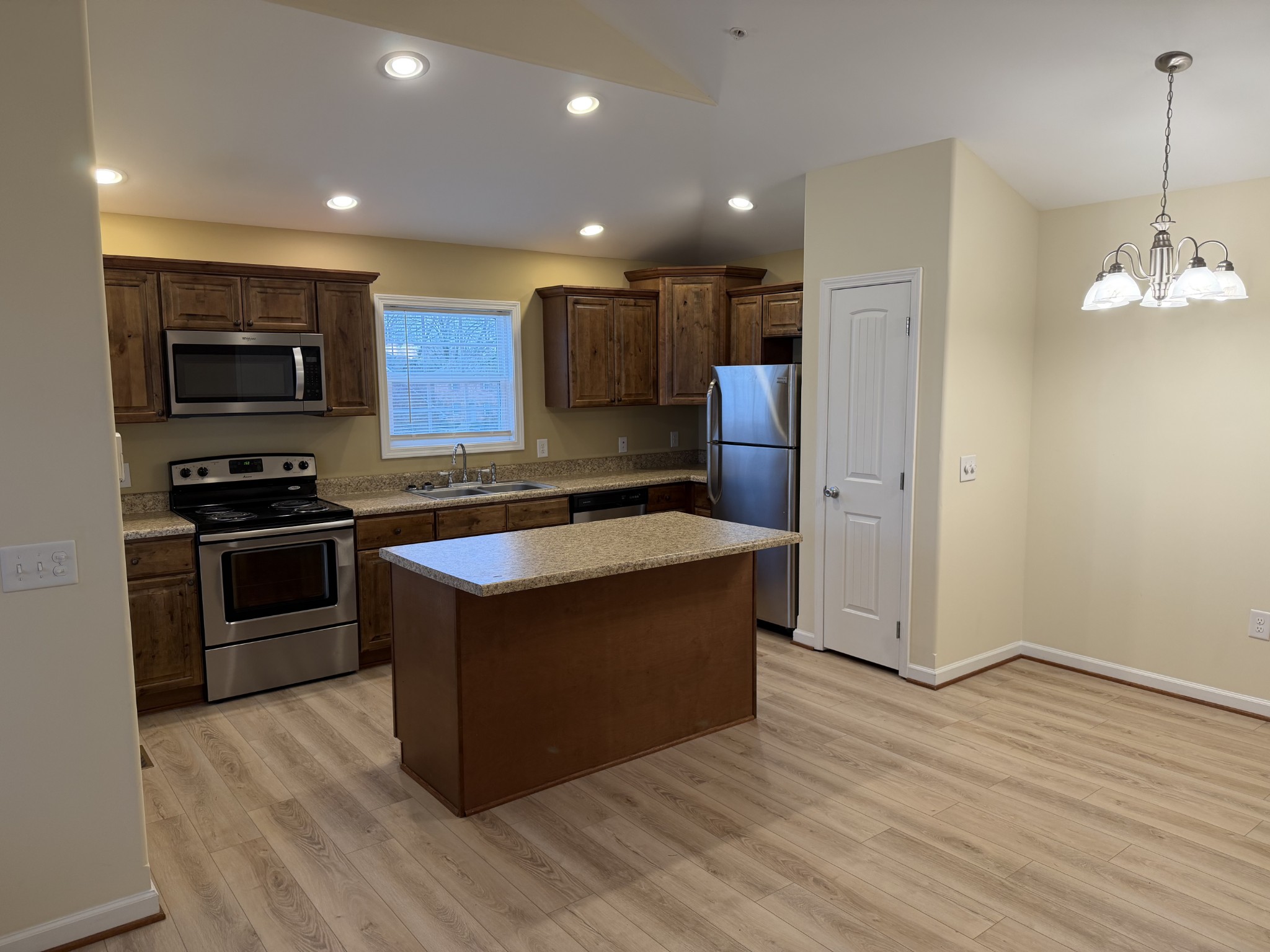 208 E 15th St Unit: A