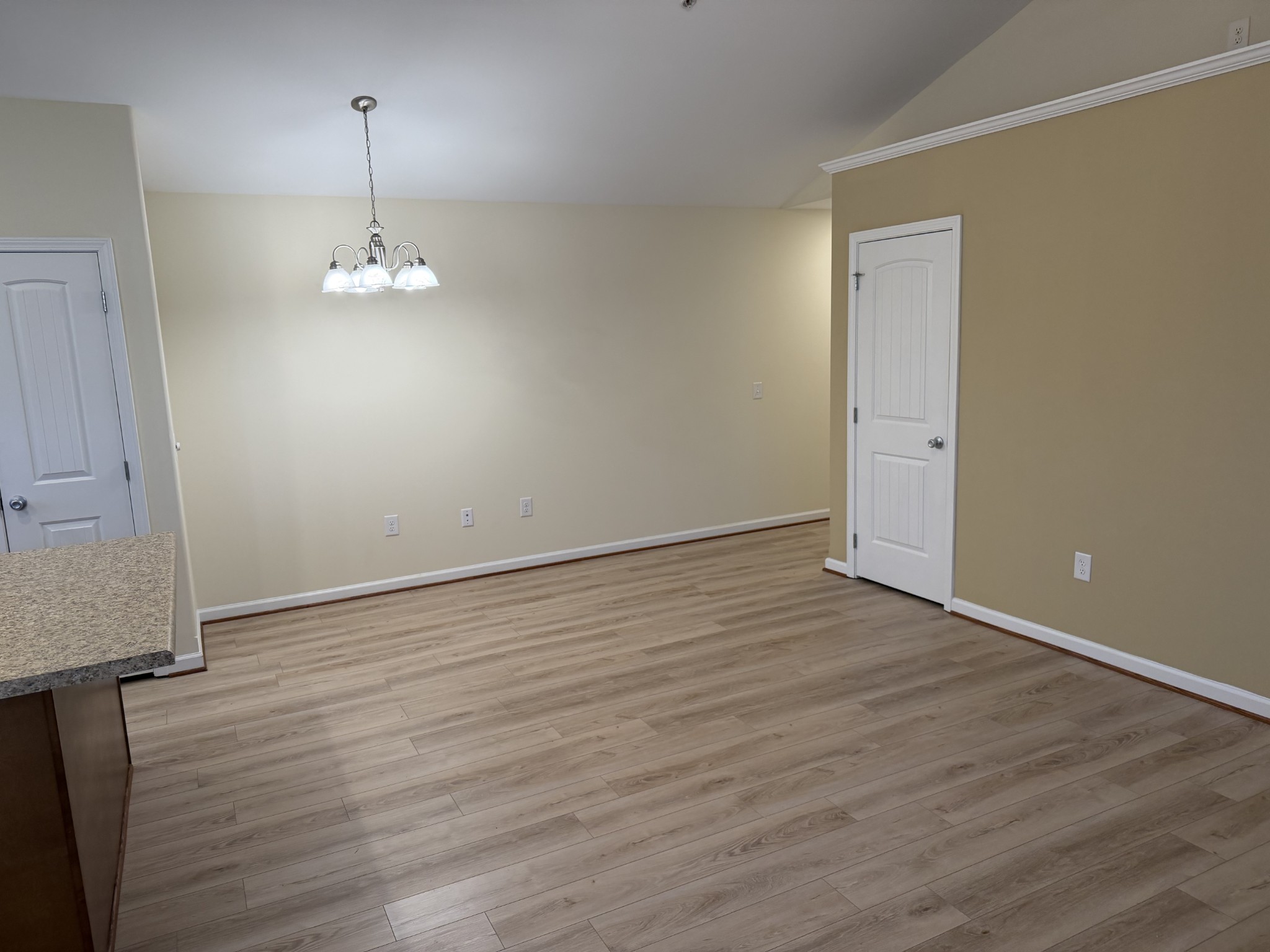 208 E 15th St Unit: A