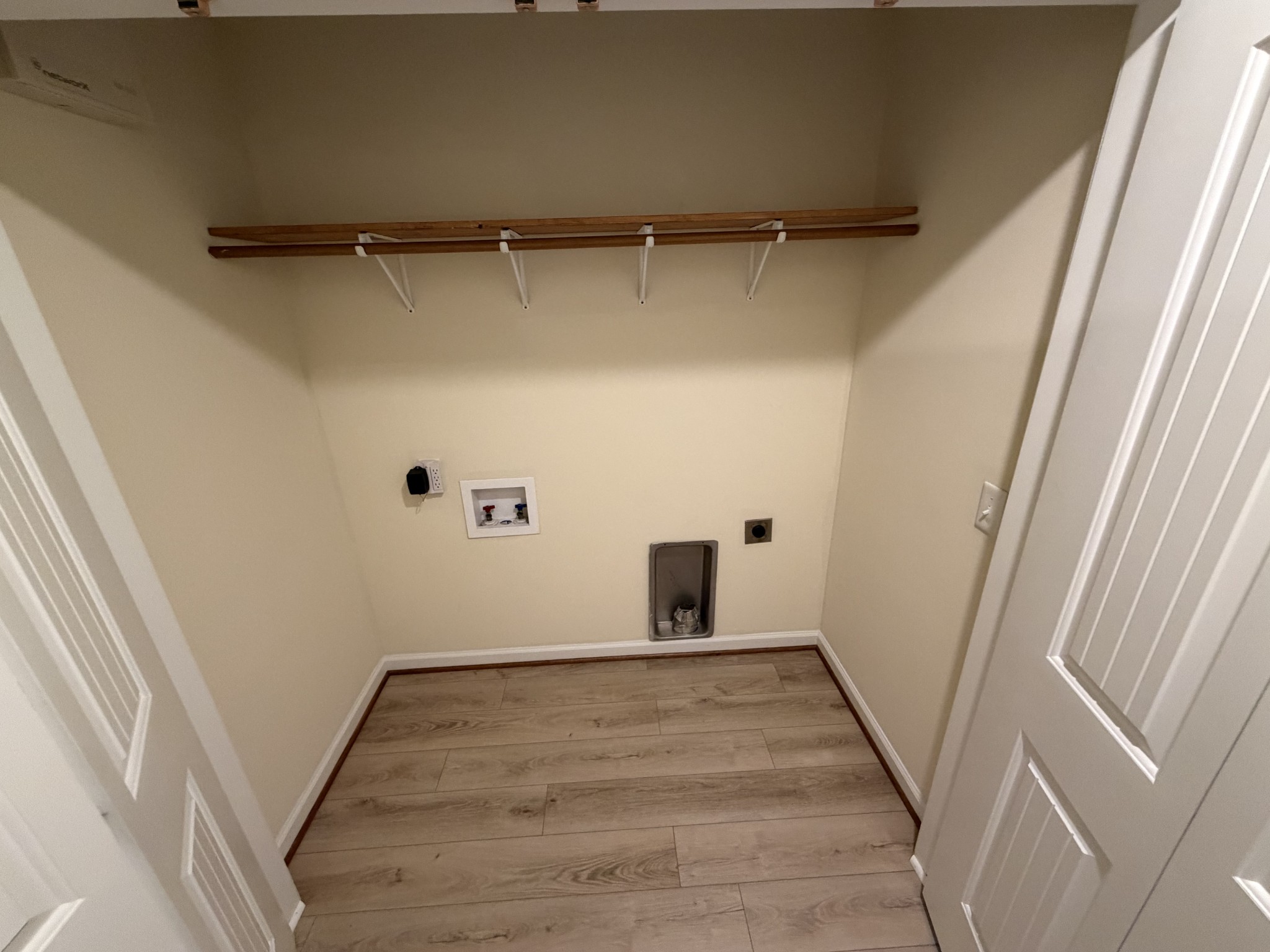 208 E 15th St Unit: A