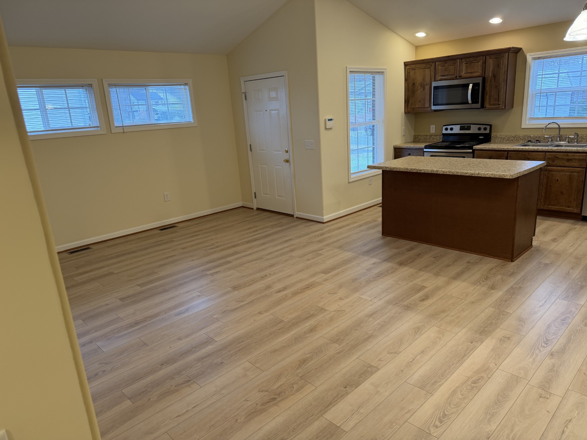 208 E 15th St Unit: A