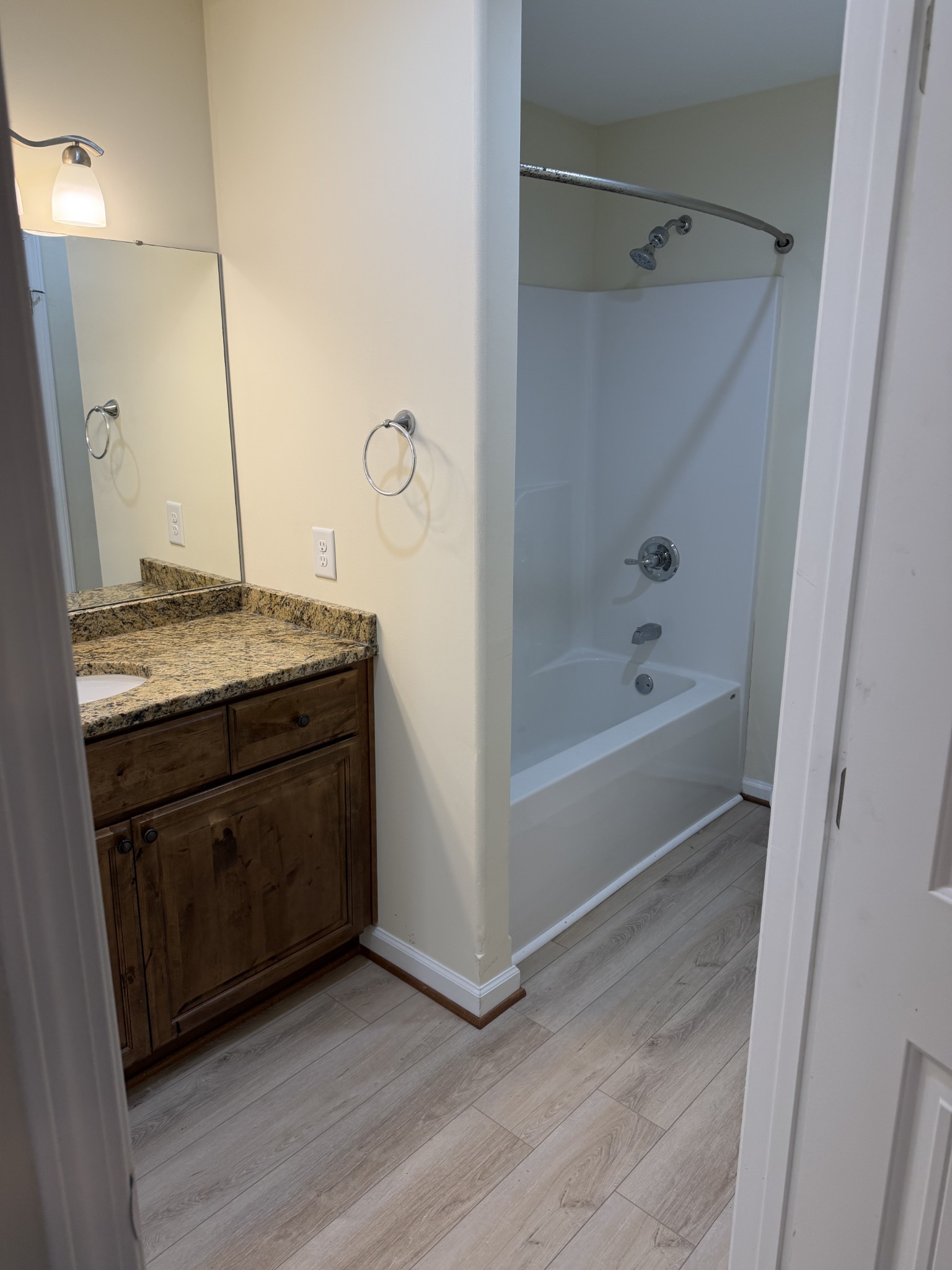 208 E 15th St Unit: A
