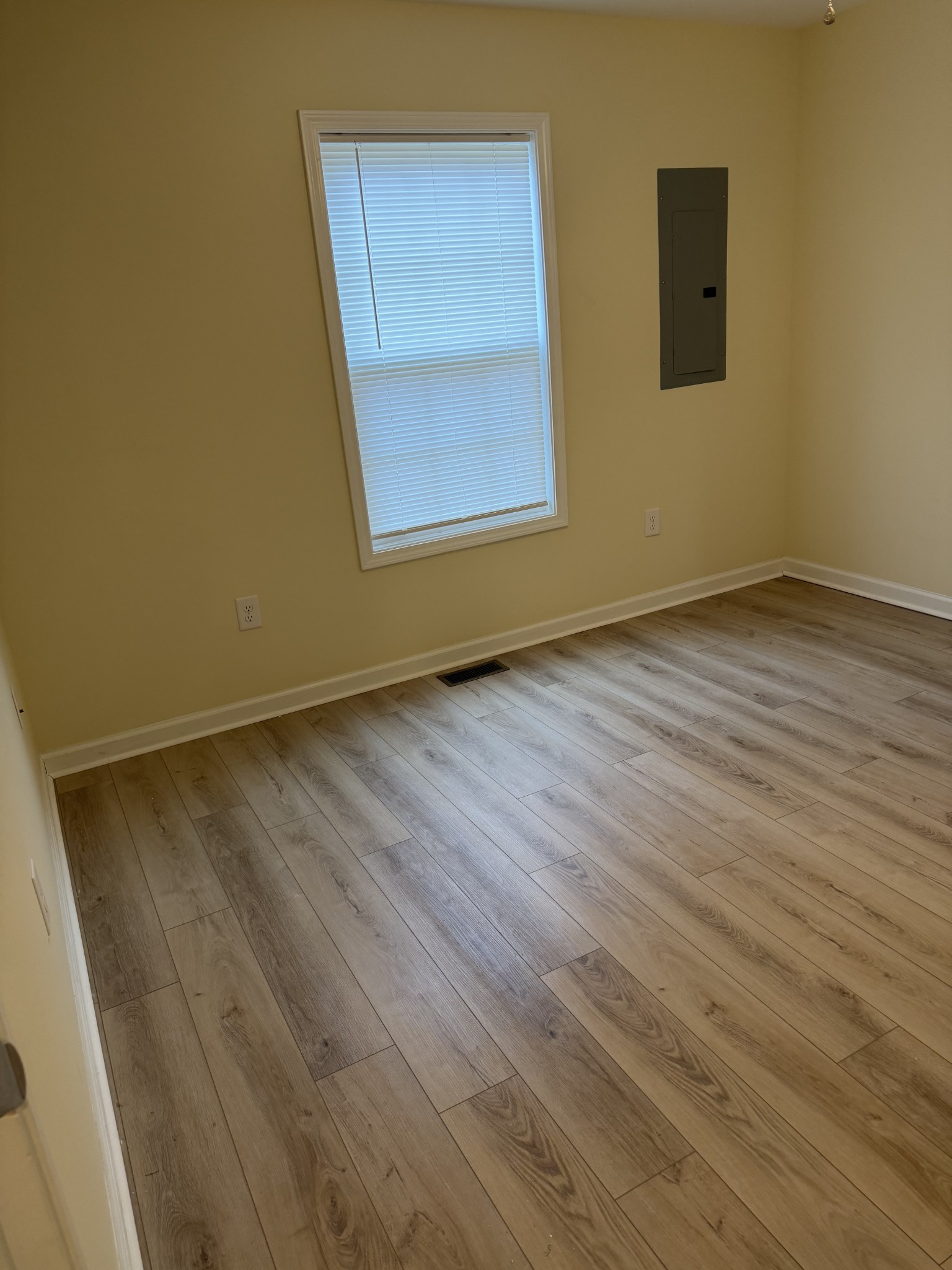208 E 15th St Unit: A