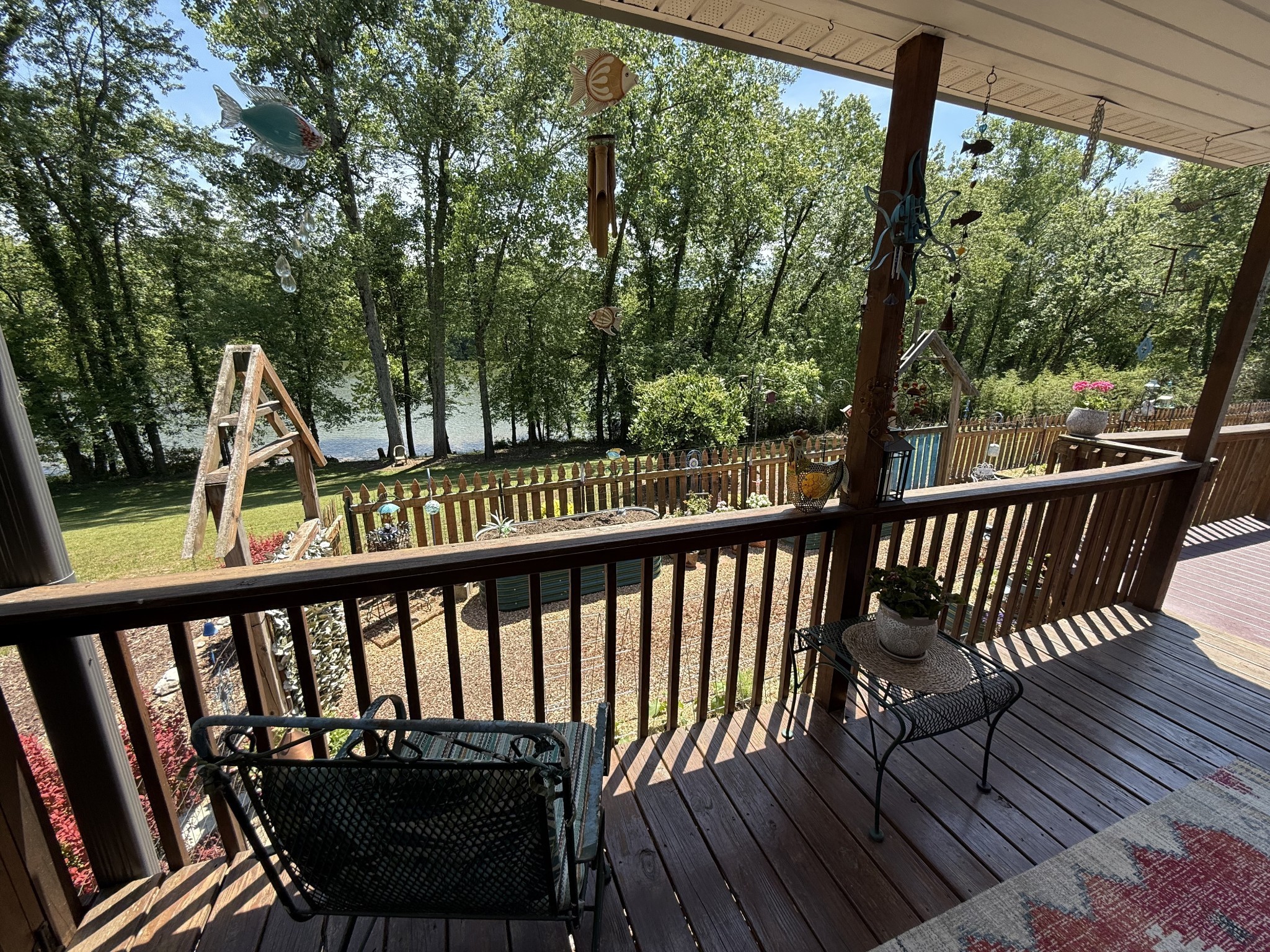 260 Willow Ln