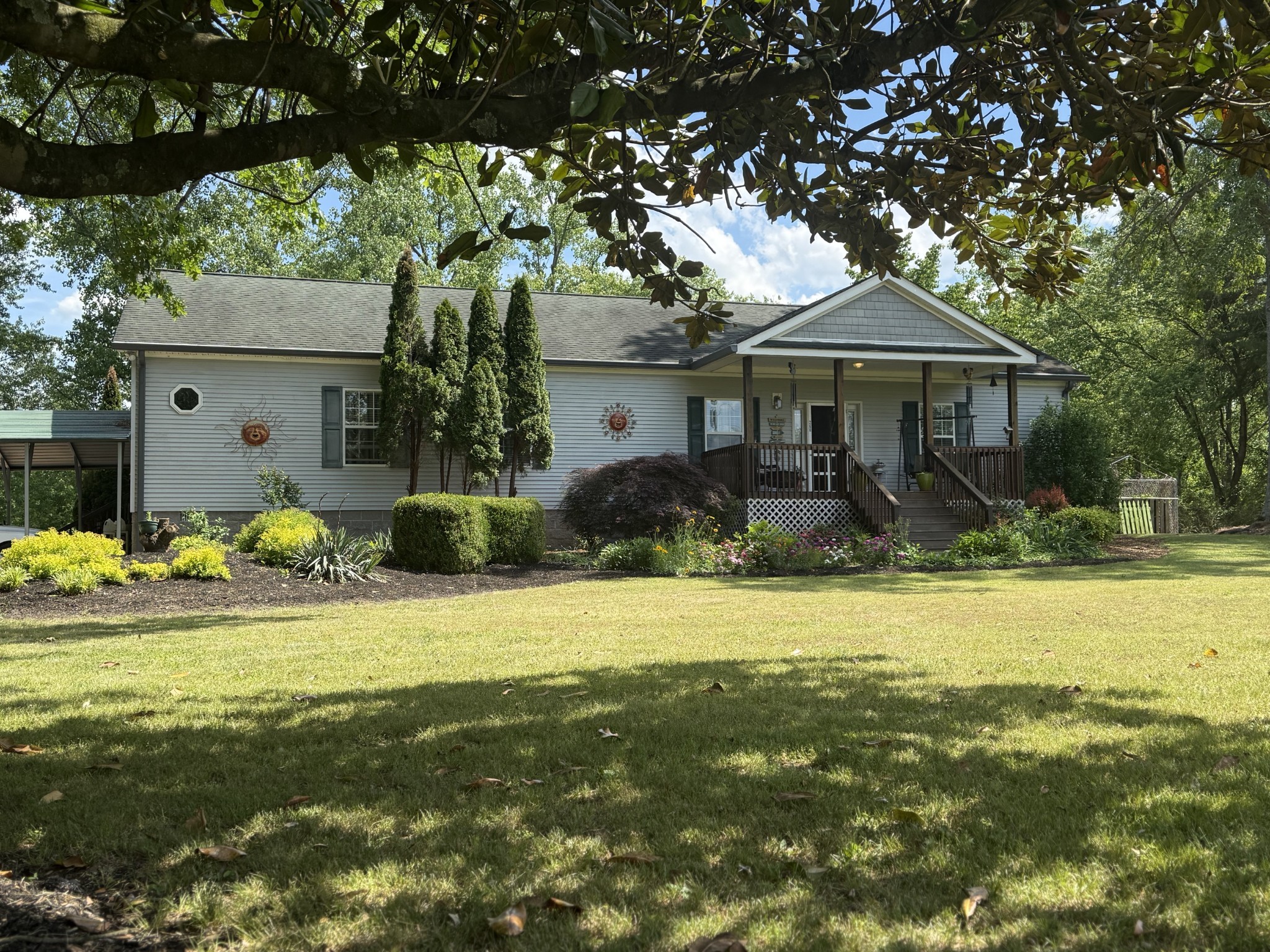 260 Willow Ln