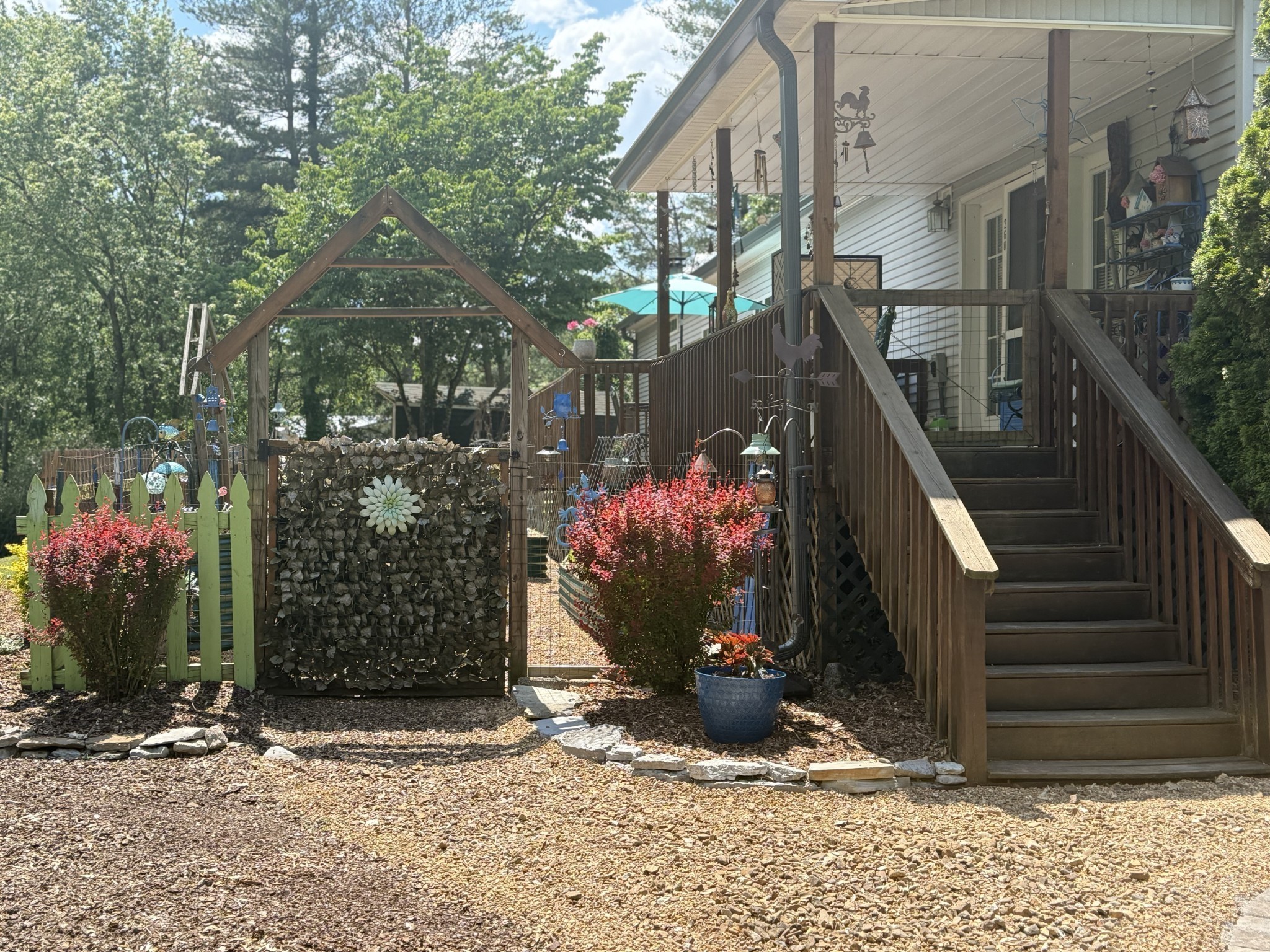 260 Willow Ln