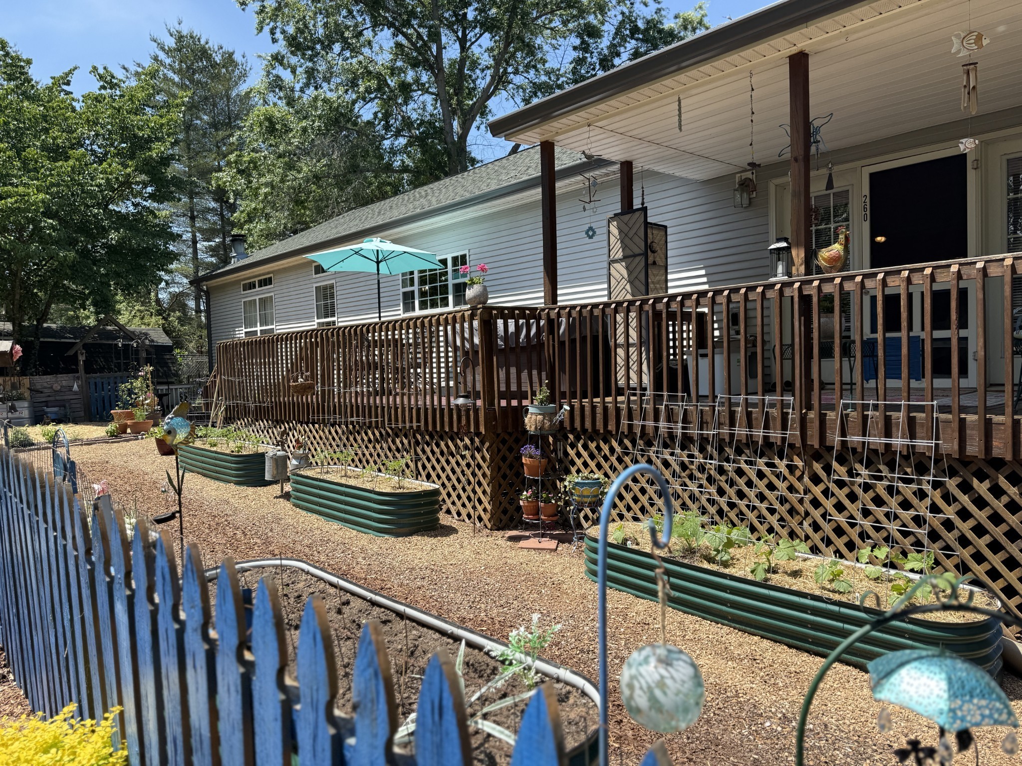 260 Willow Ln