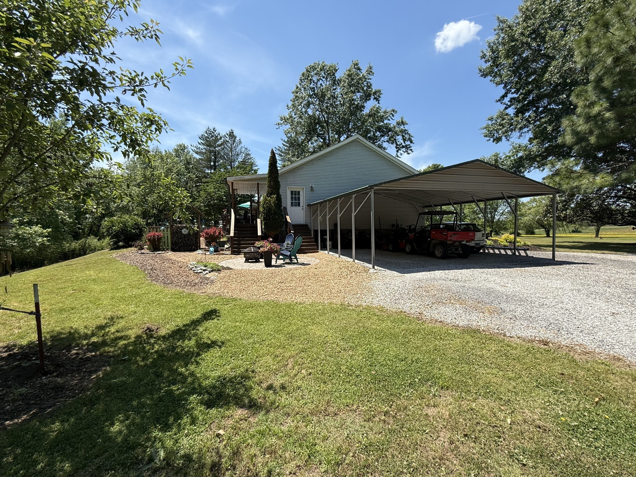 260 Willow Ln