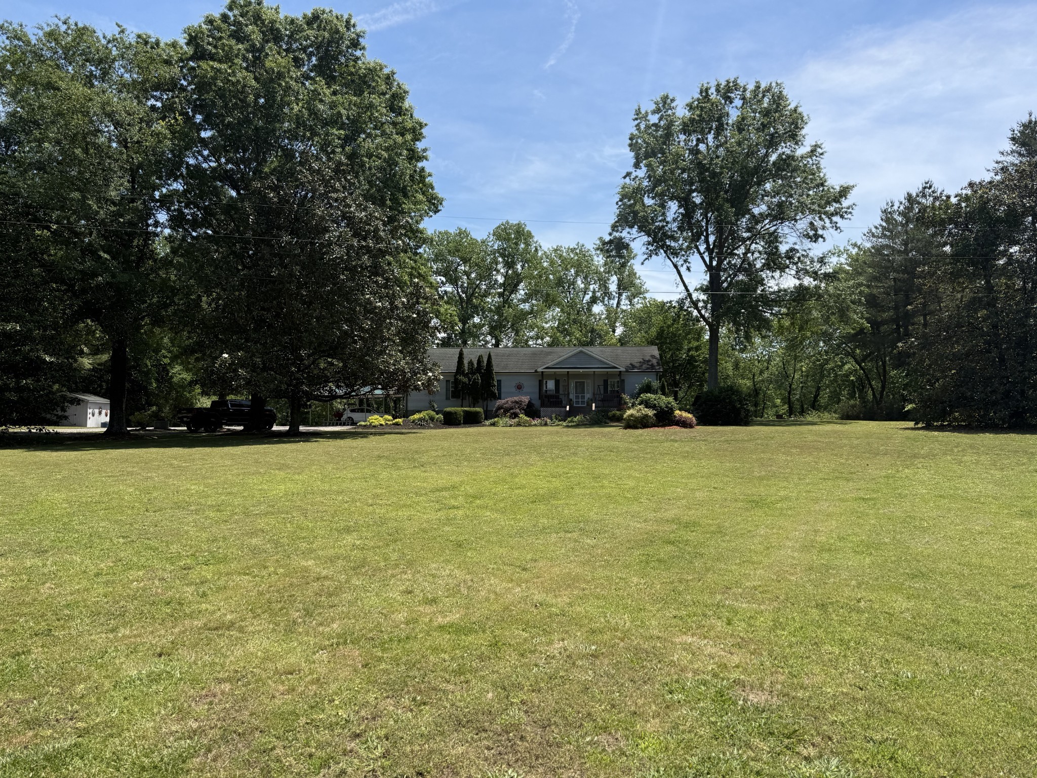 260 Willow Ln