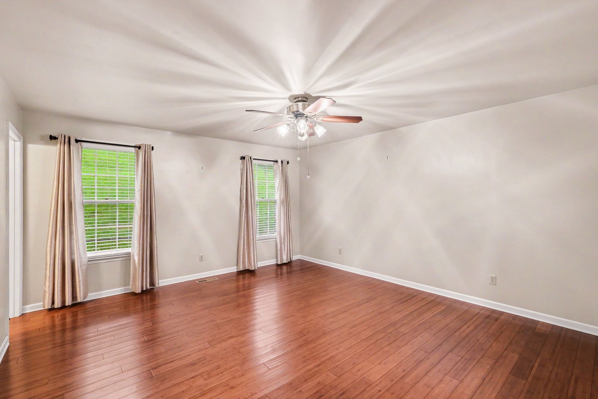 567 Glen Echo Dr
