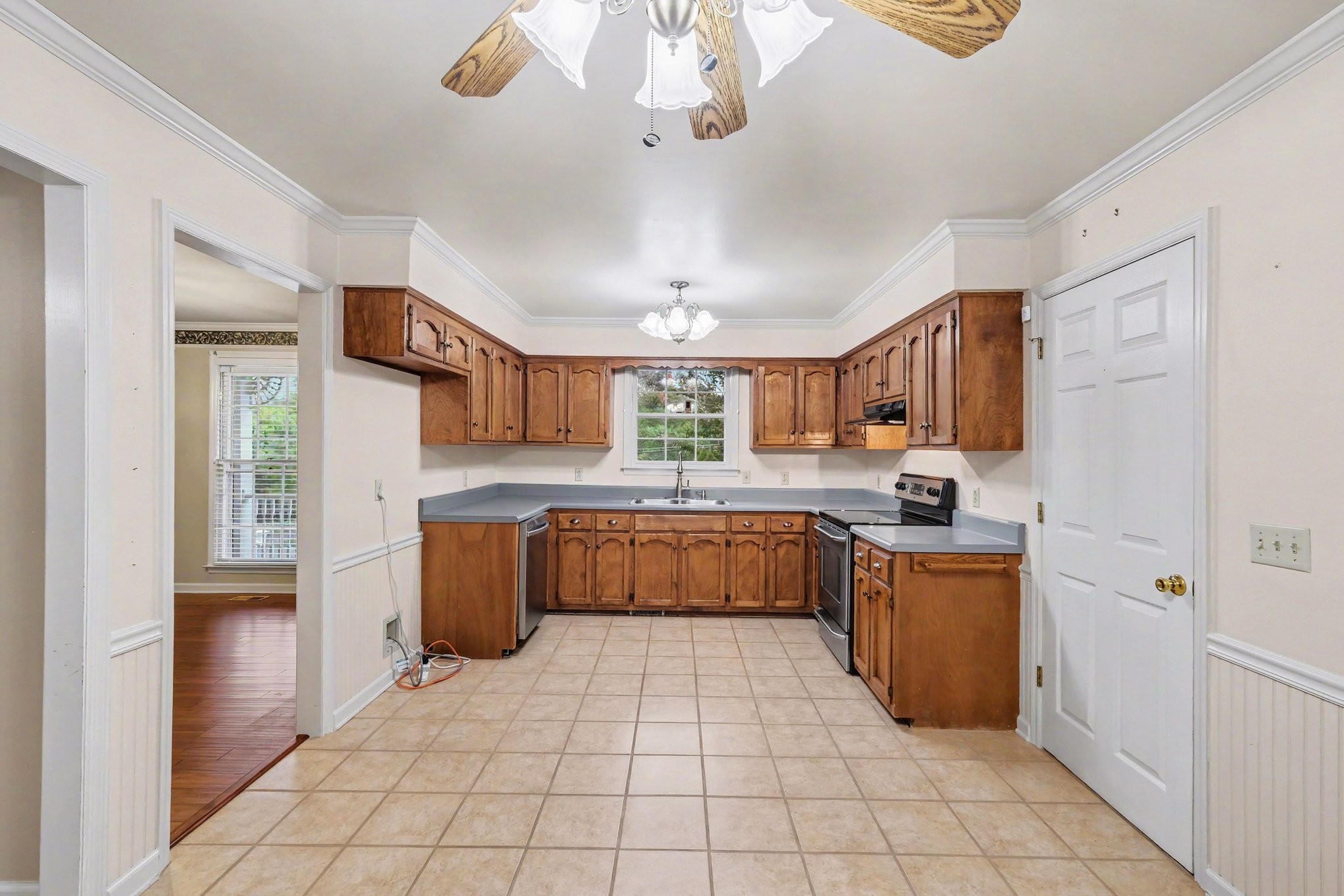 567 Glen Echo Dr