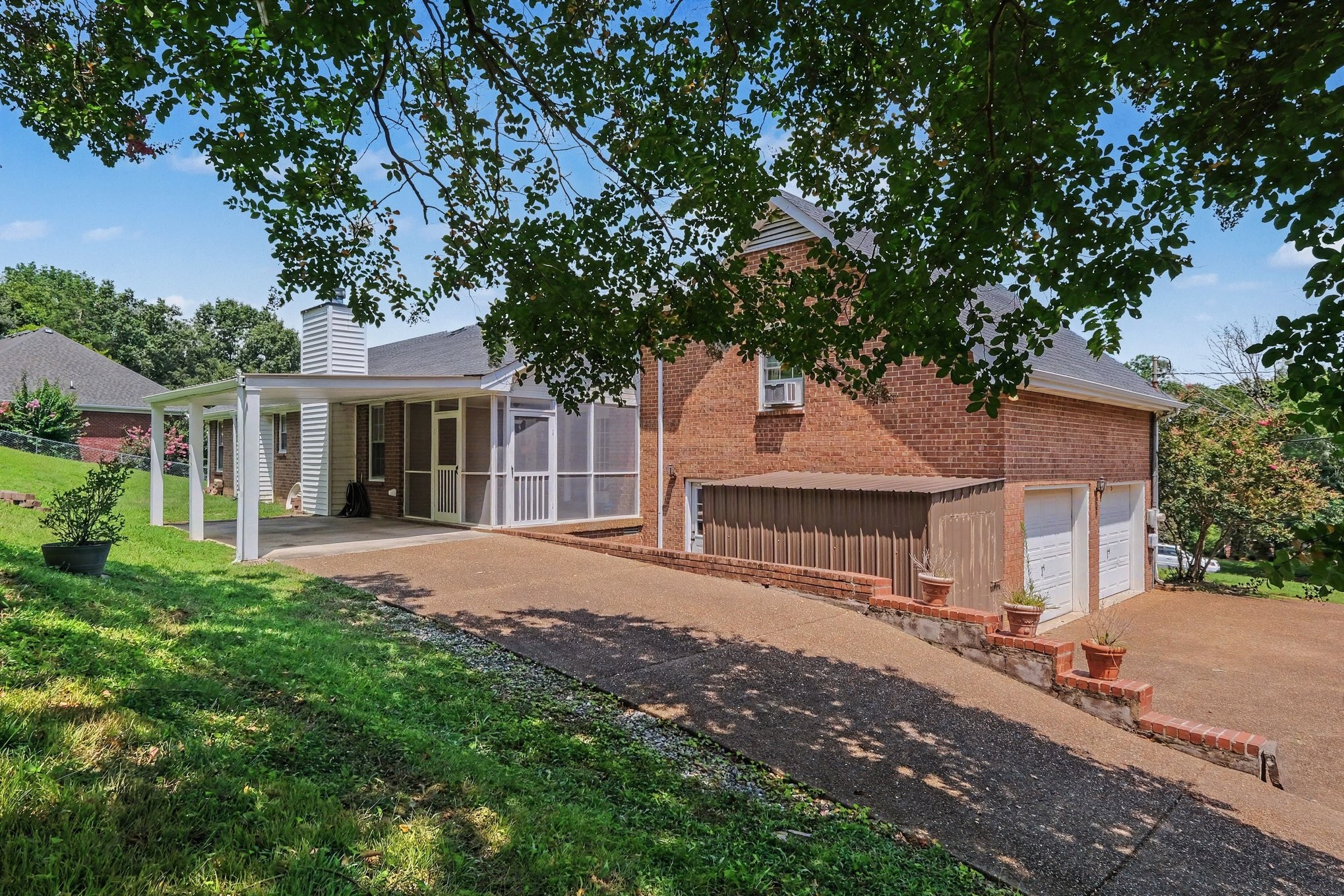 567 Glen Echo Dr