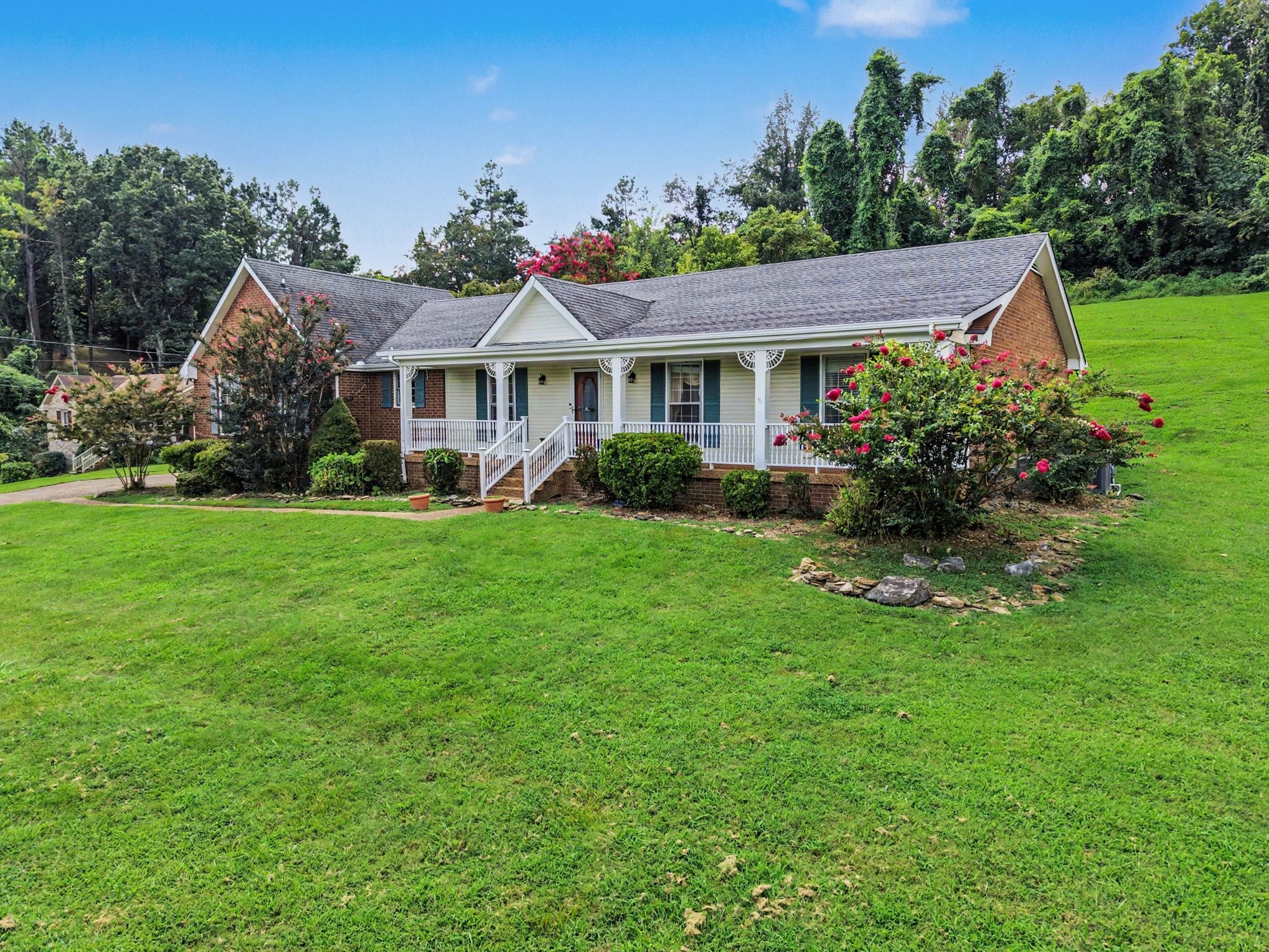 567 Glen Echo Dr