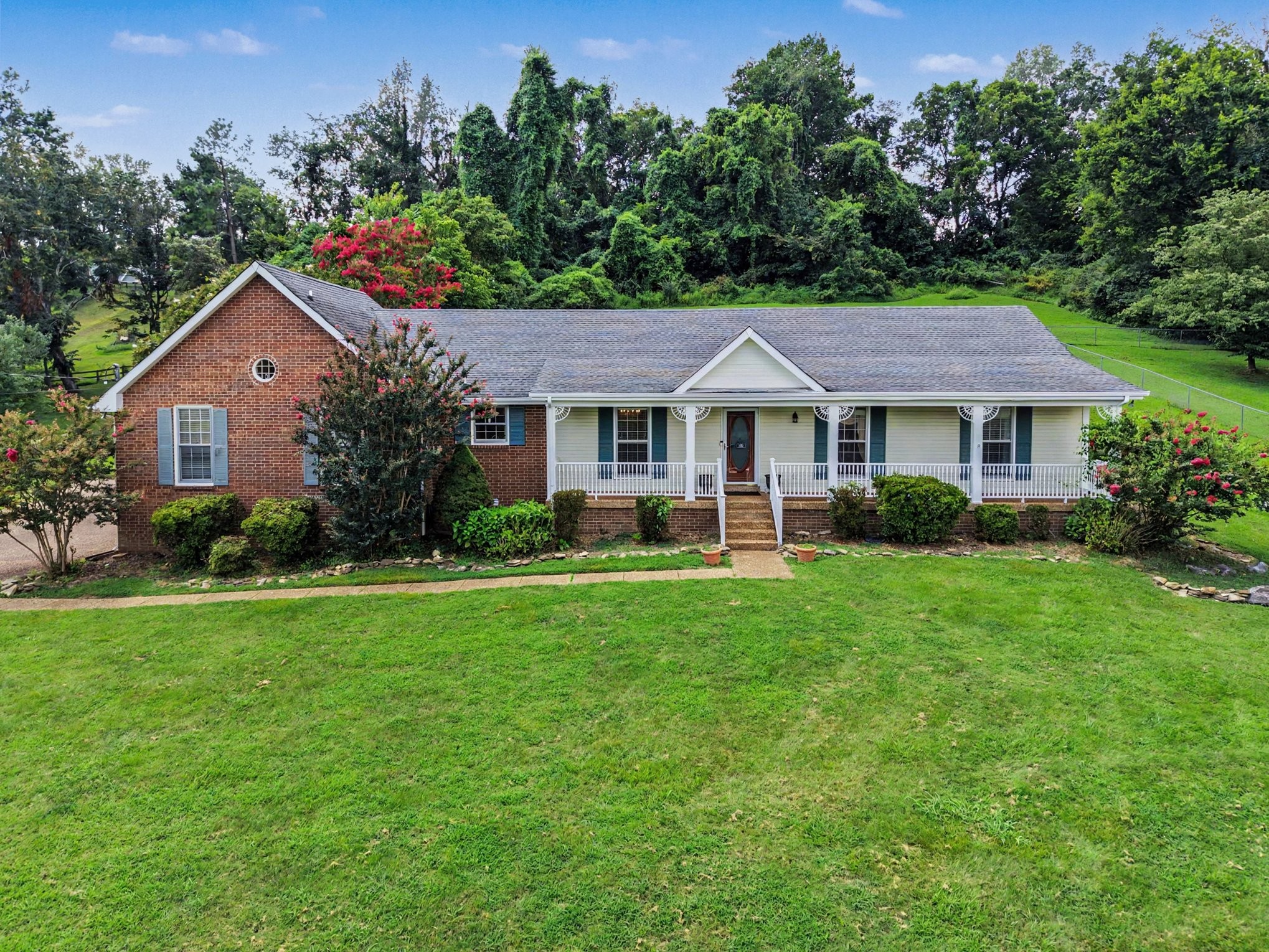 567 Glen Echo Dr