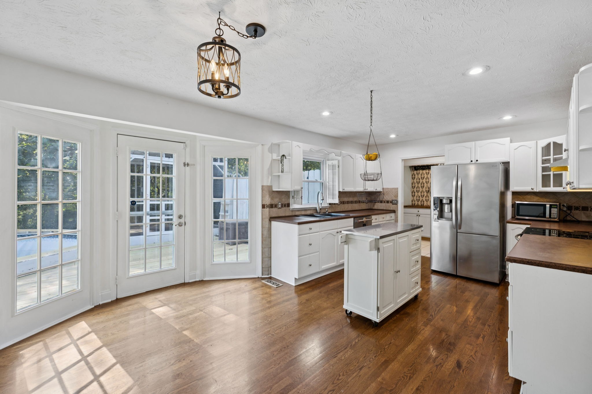 8988 Big Oak Dr