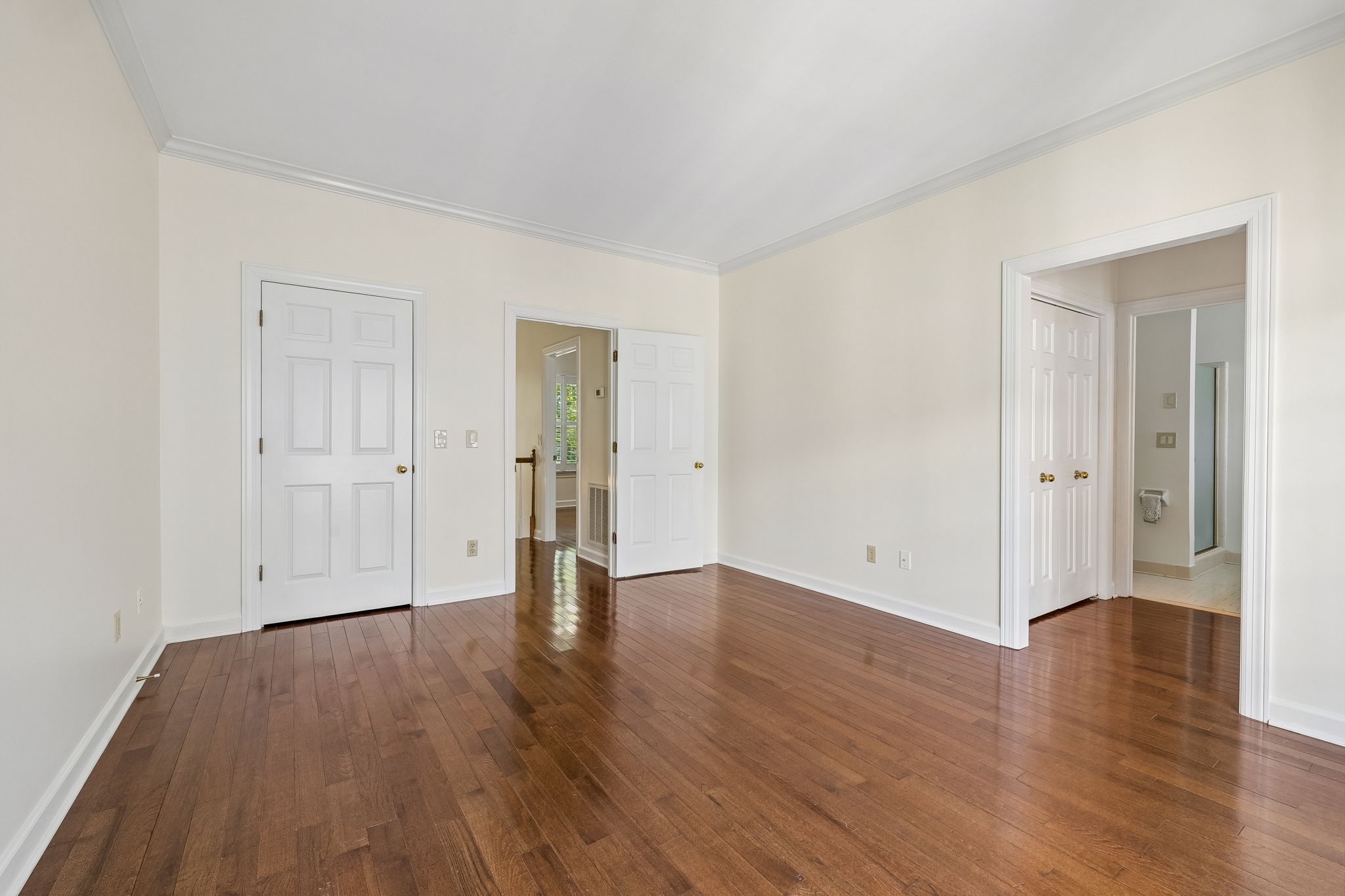 3015 Woodlawn Dr