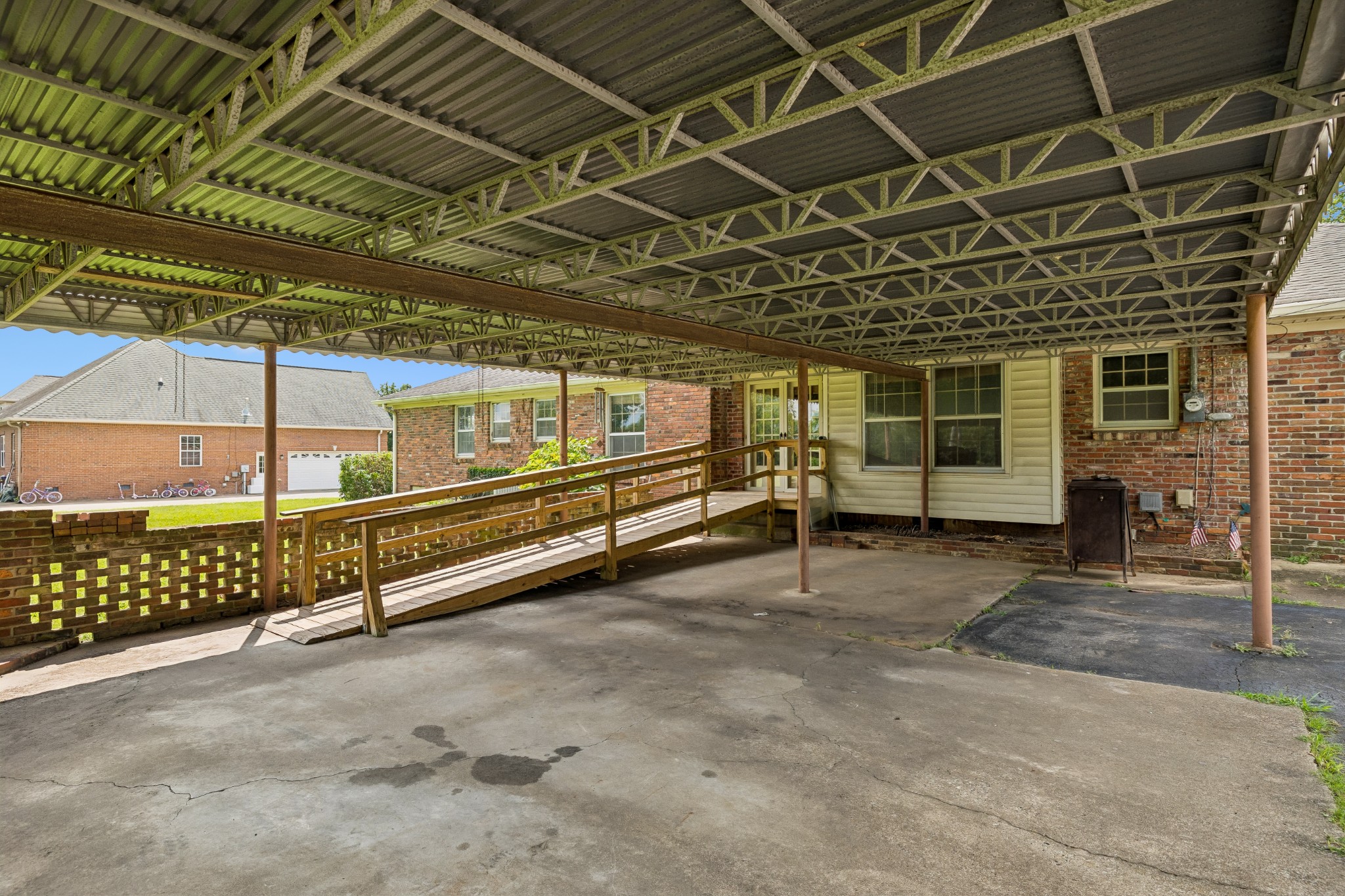 1865 Hickory Ridge Rd