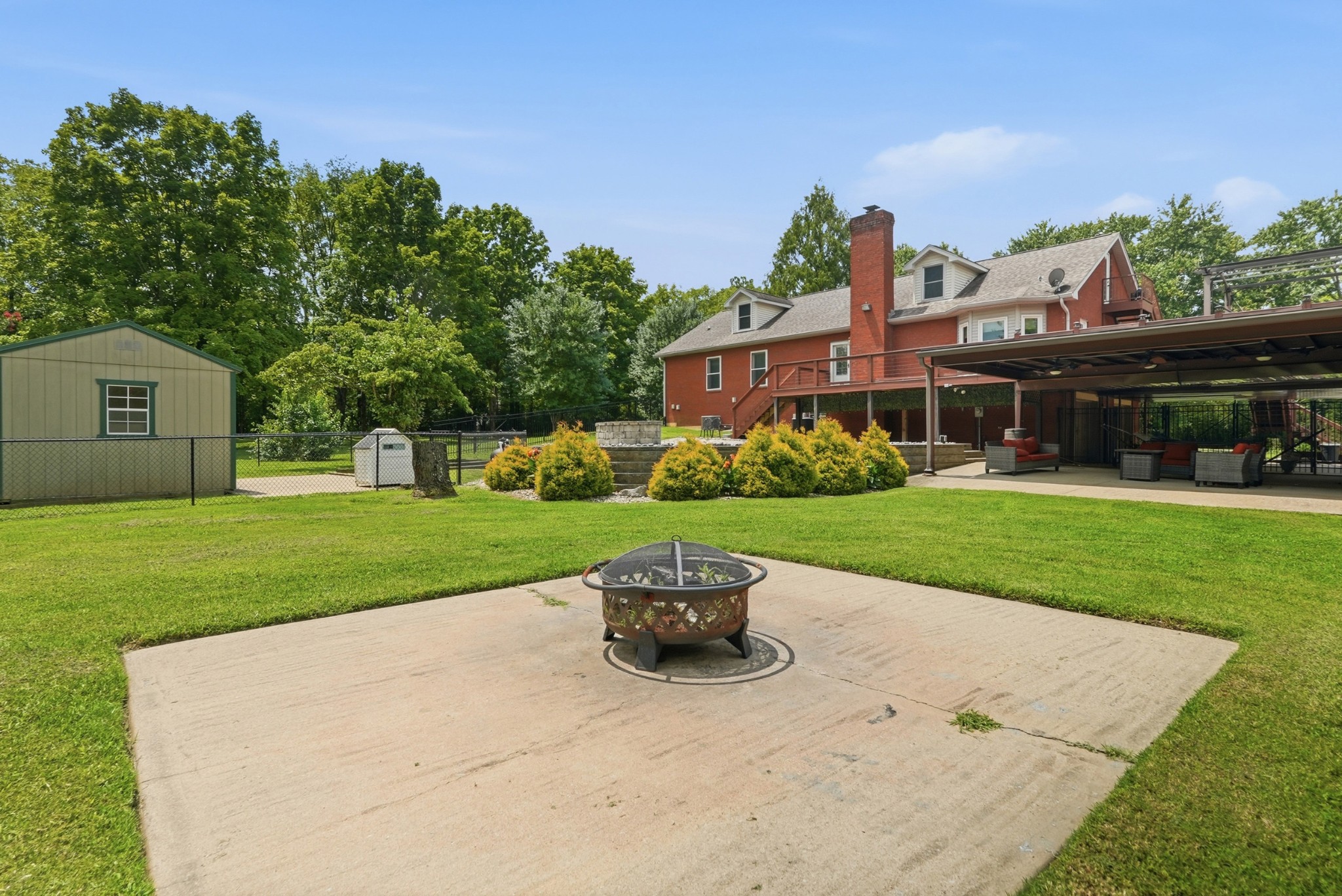 831 Osborne Ln