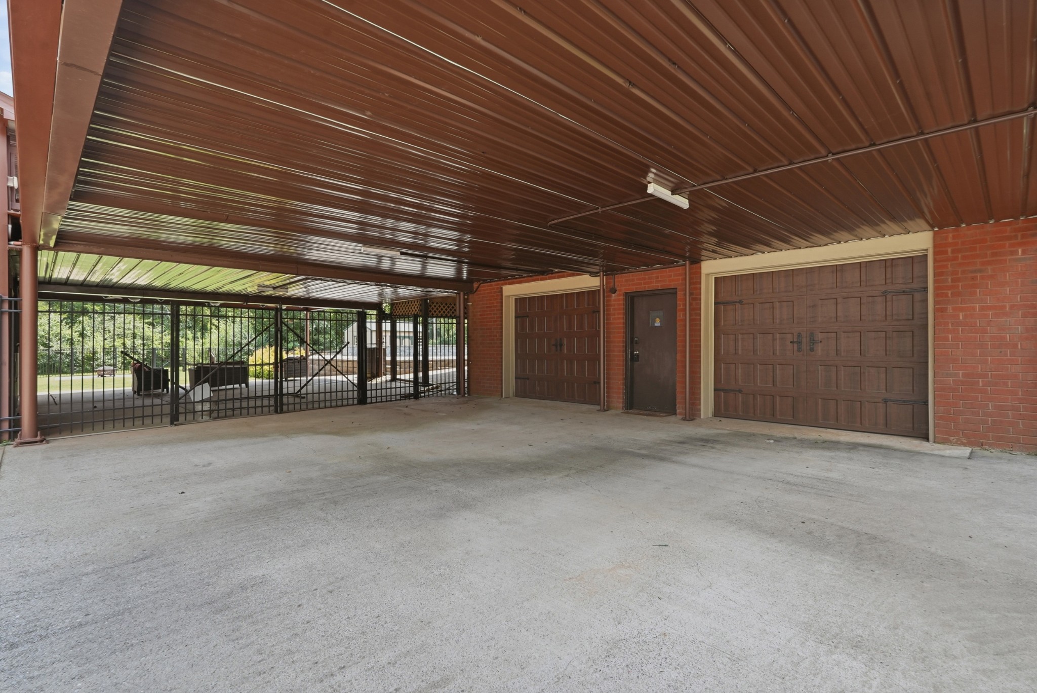 831 Osborne Ln