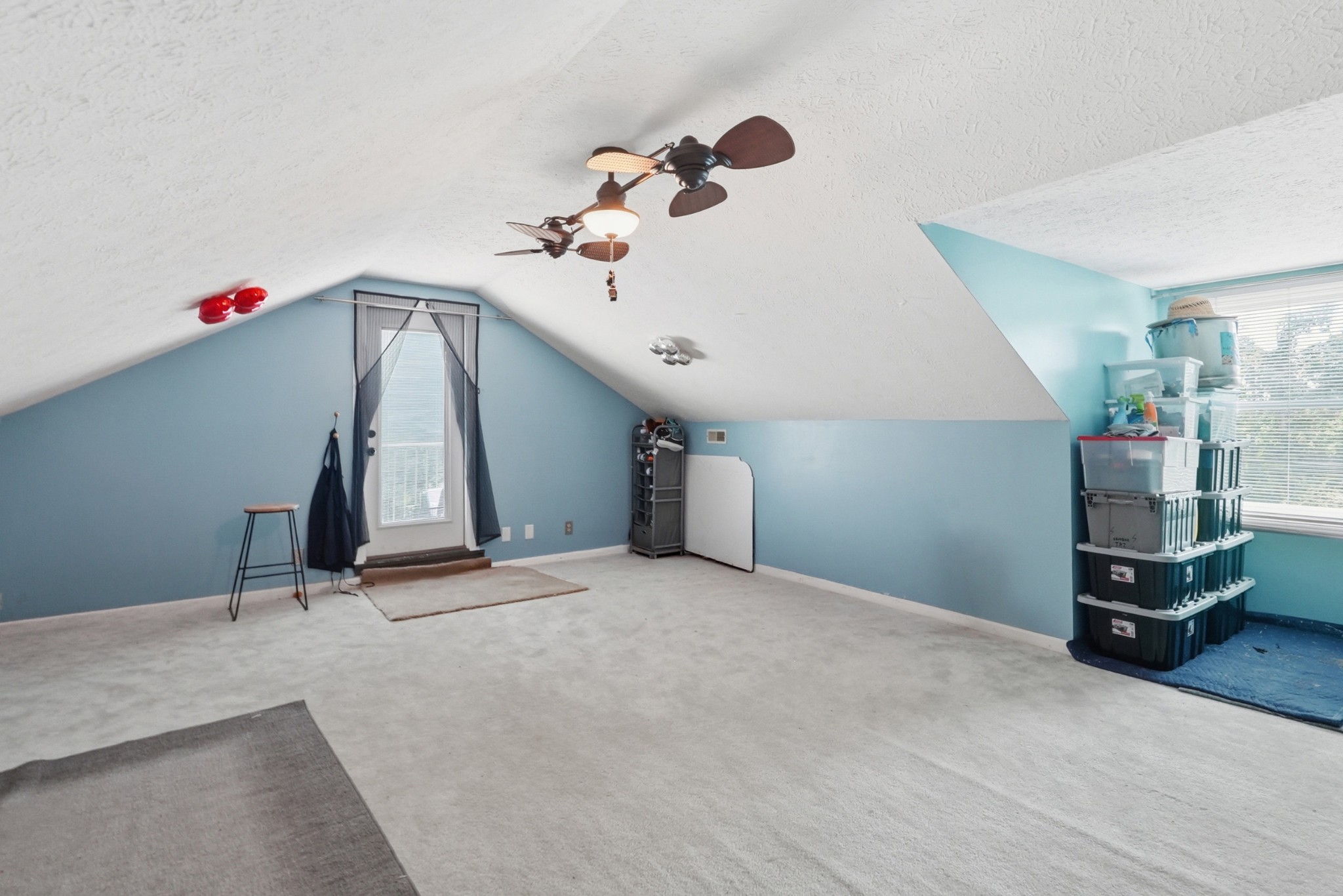 831 Osborne Ln