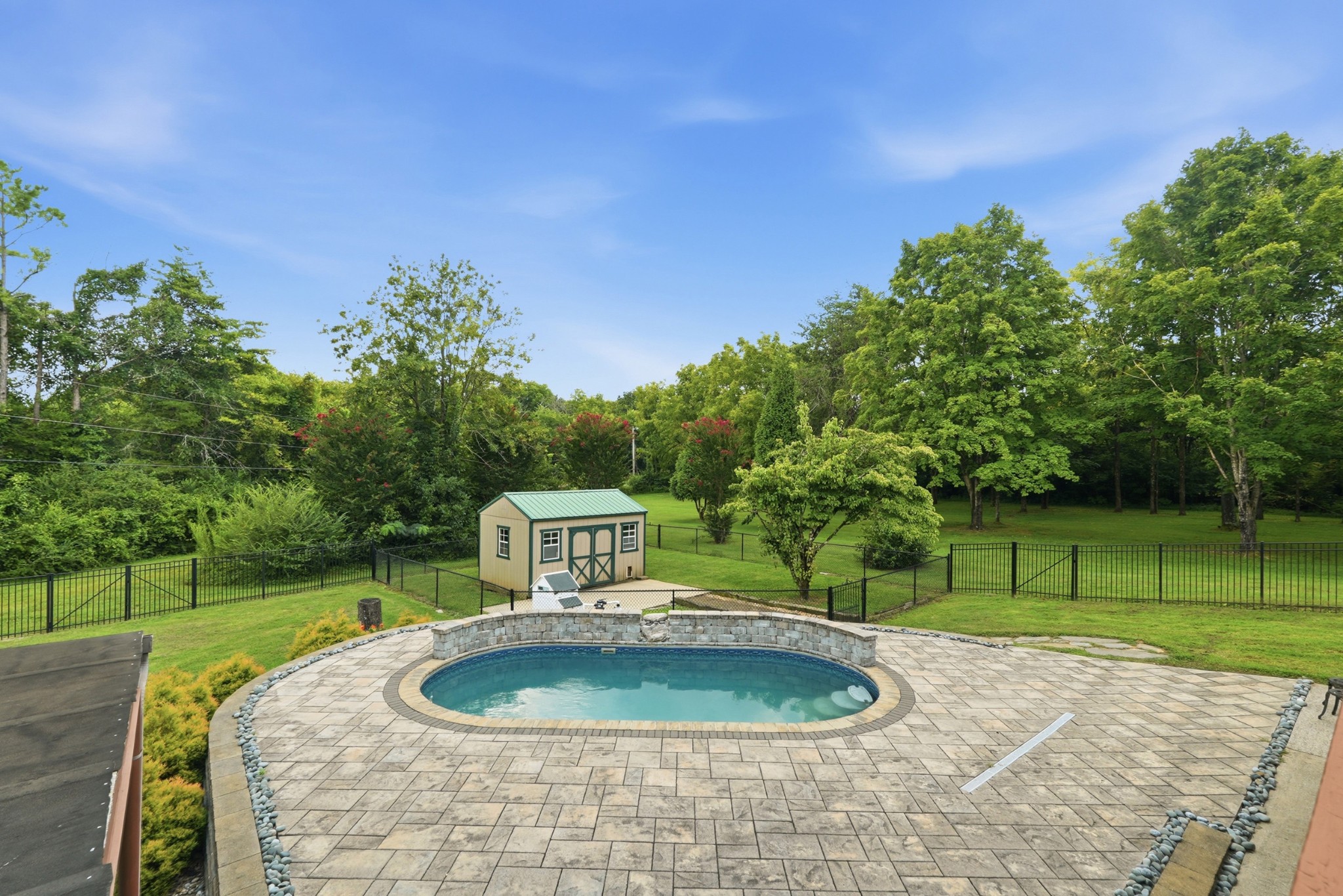 831 Osborne Ln