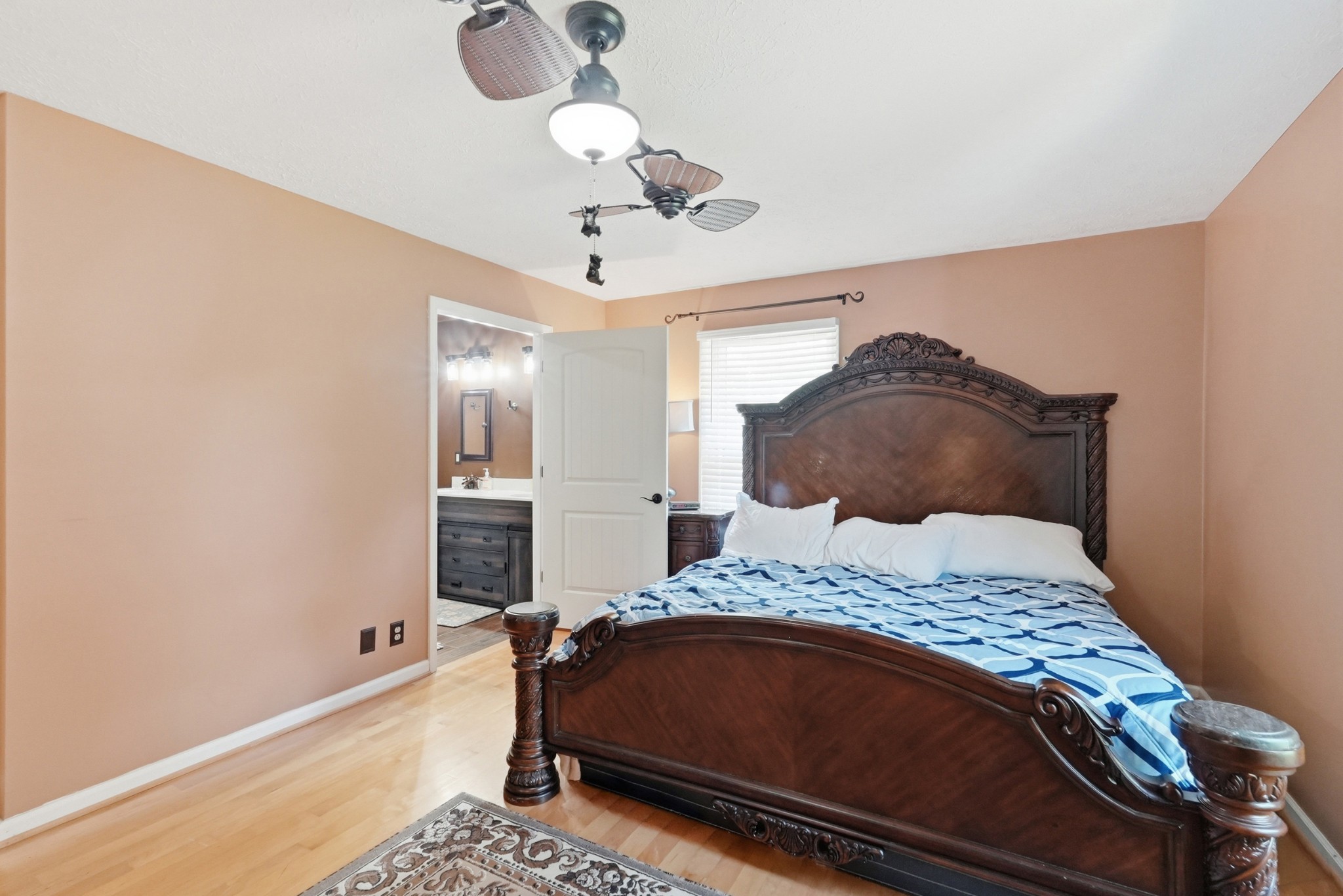 831 Osborne Ln