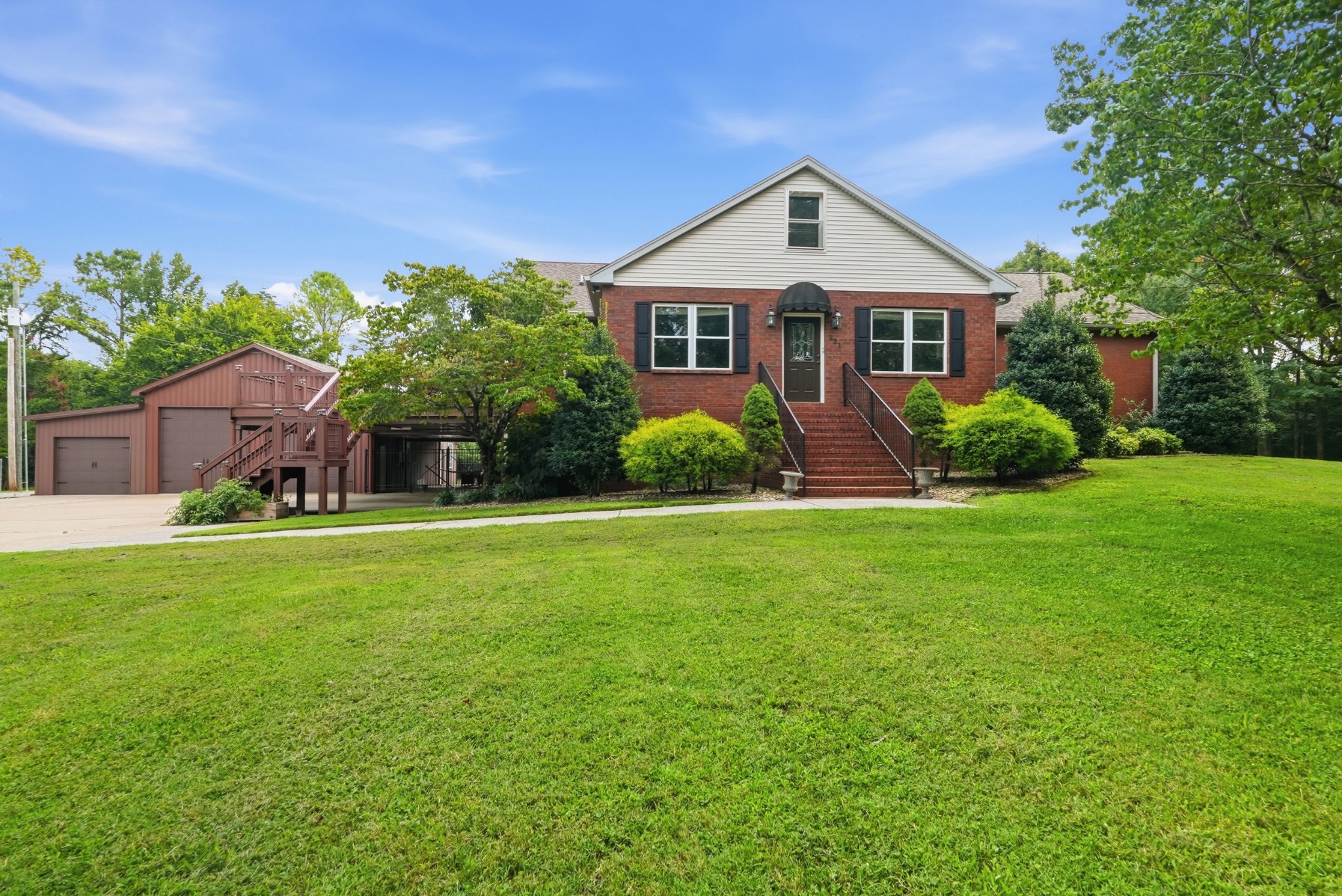 831 Osborne Ln