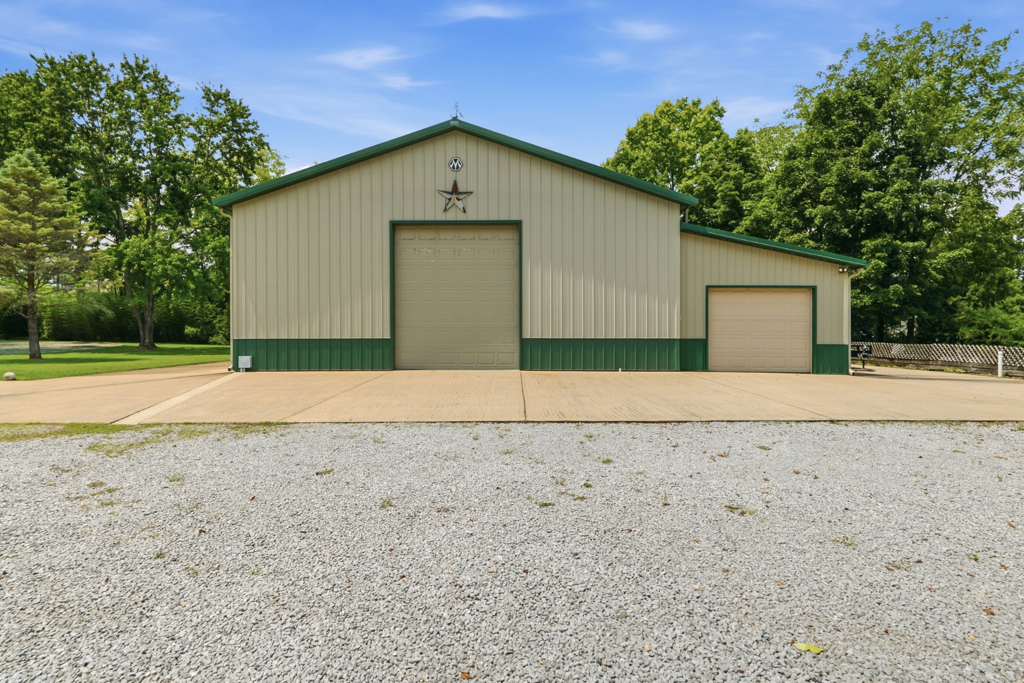 831 Osborne Ln