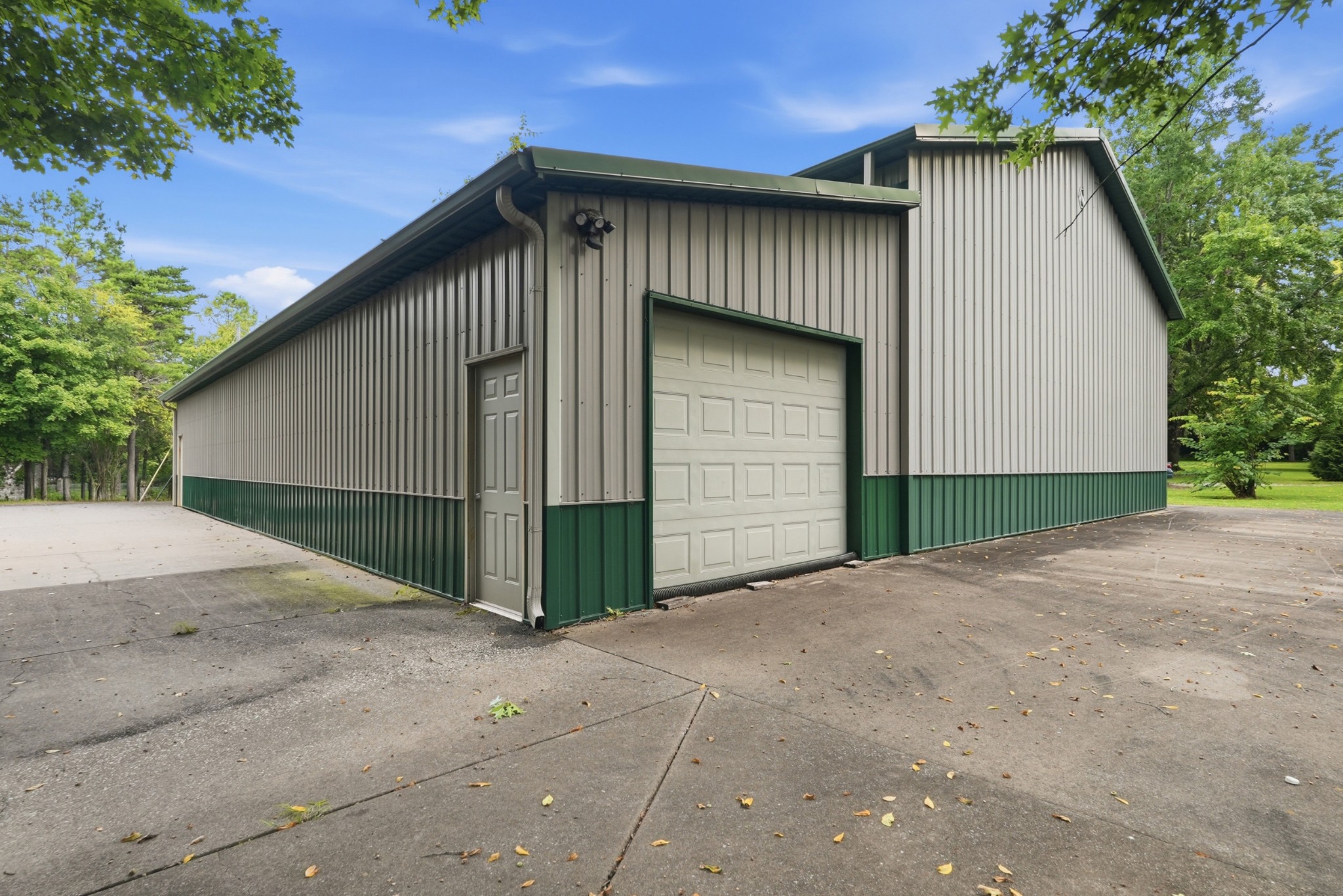 831 Osborne Ln