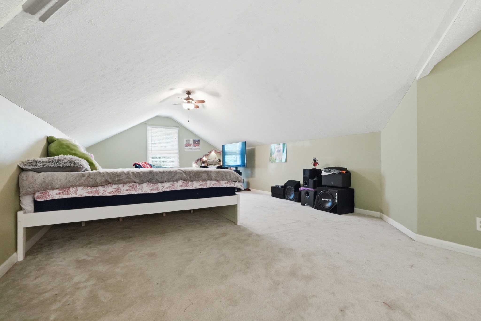 831 Osborne Ln