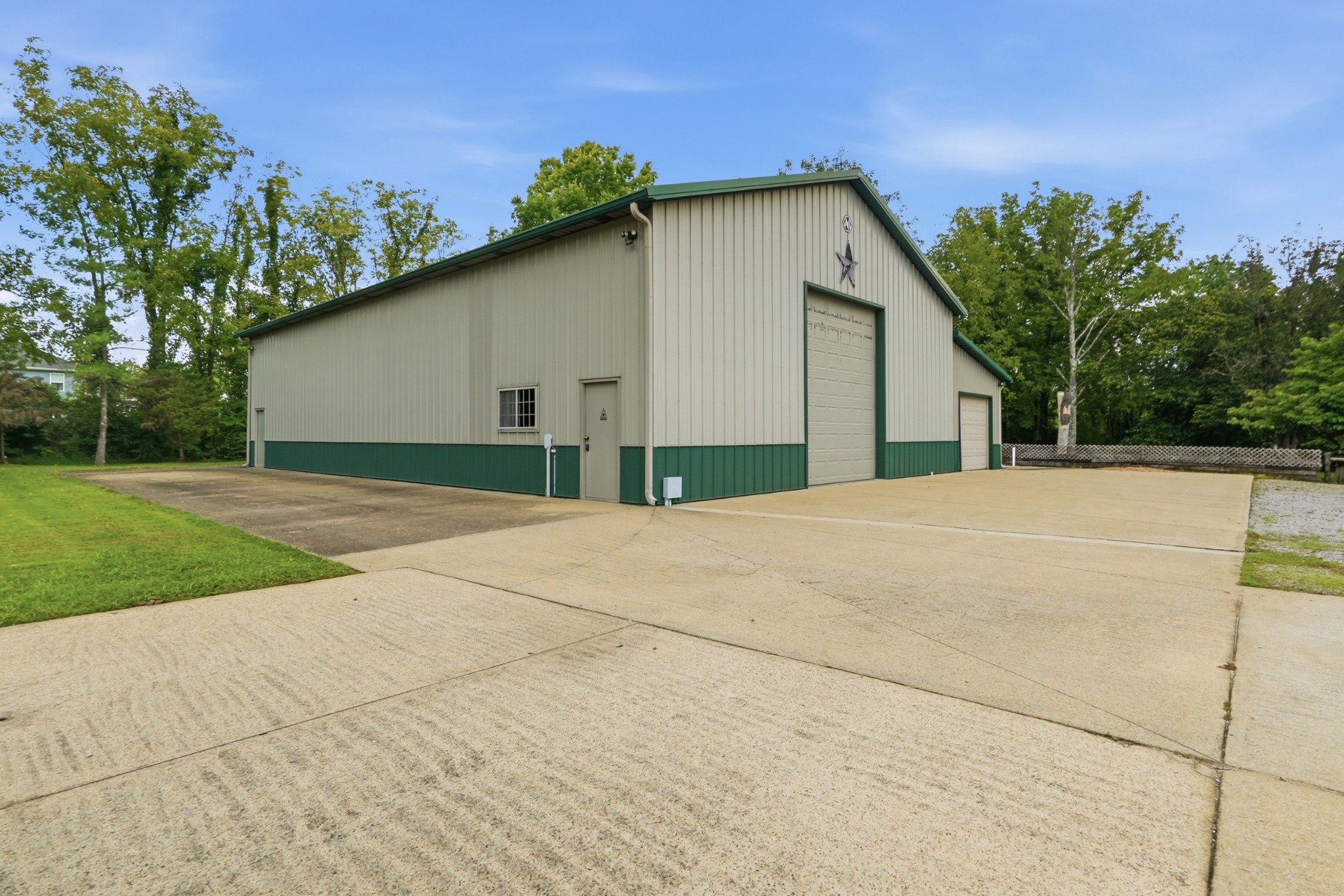 831 Osborne Ln