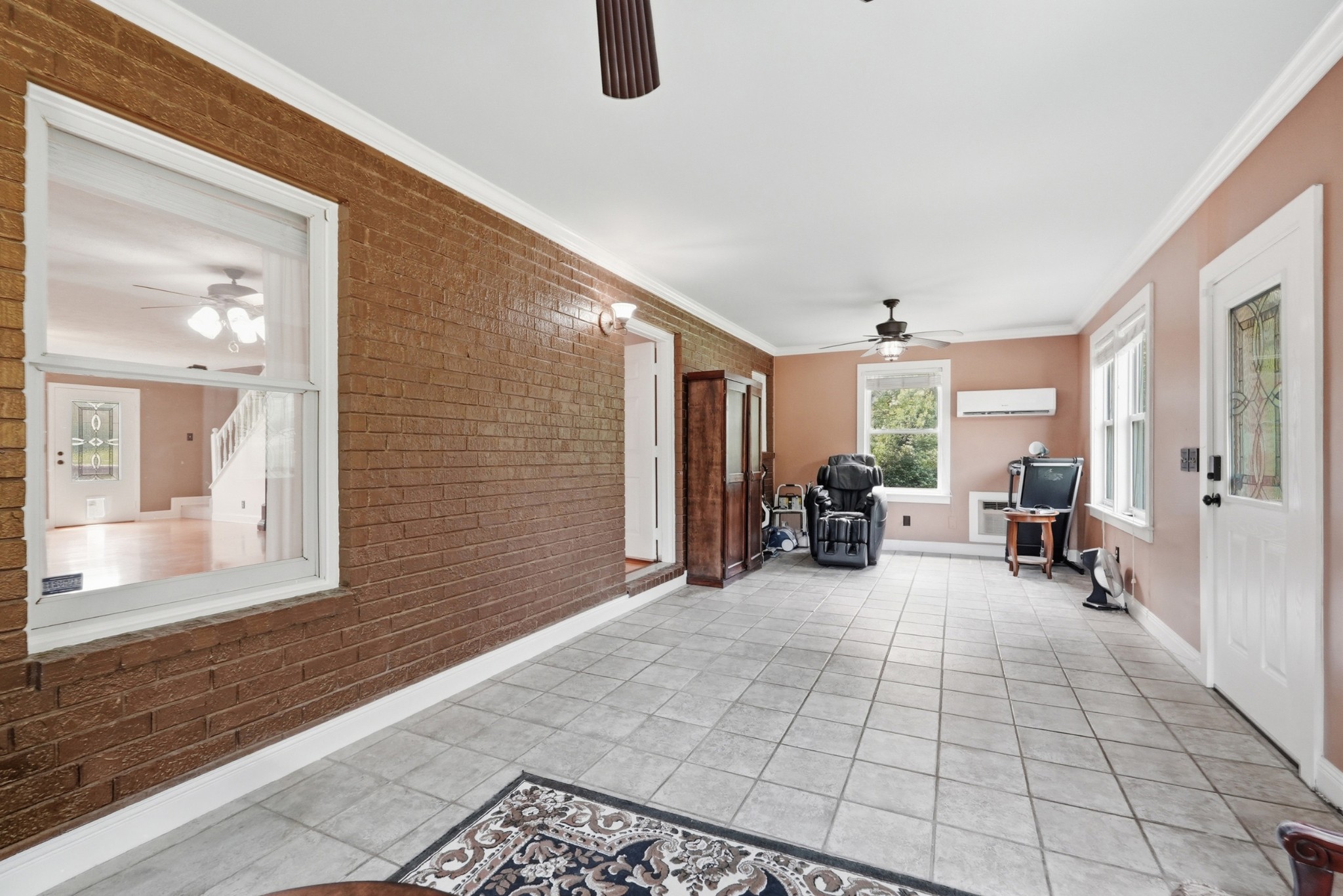 831 Osborne Ln