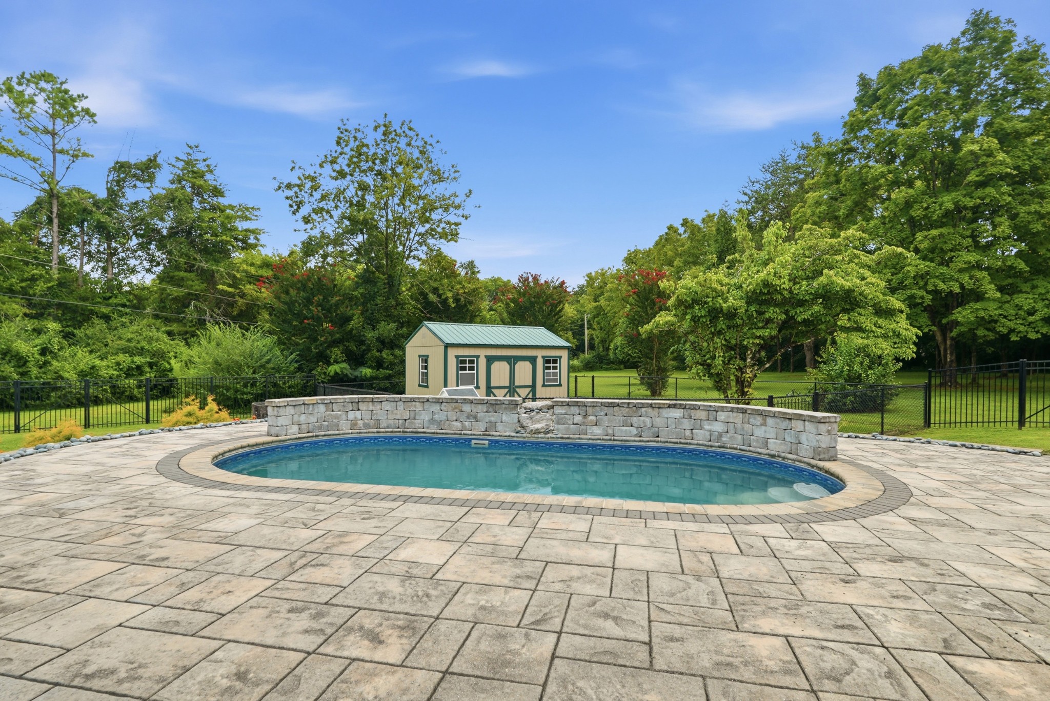 831 Osborne Ln