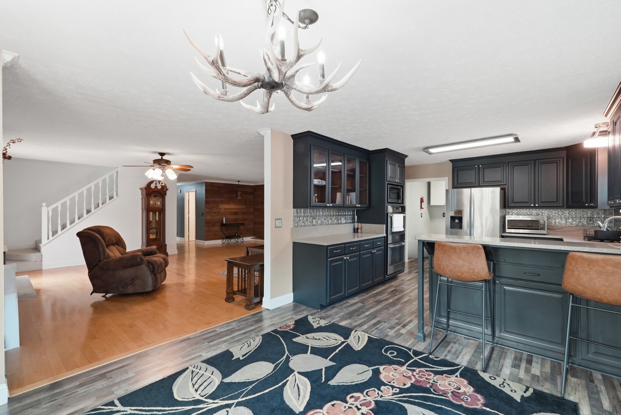831 Osborne Ln