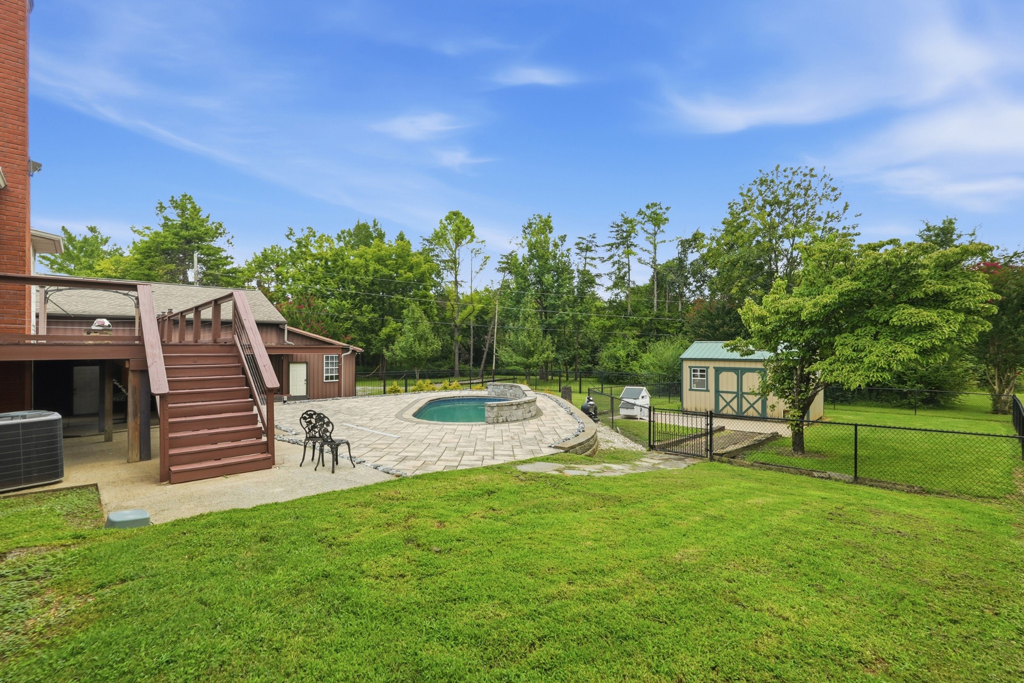 831 Osborne Ln