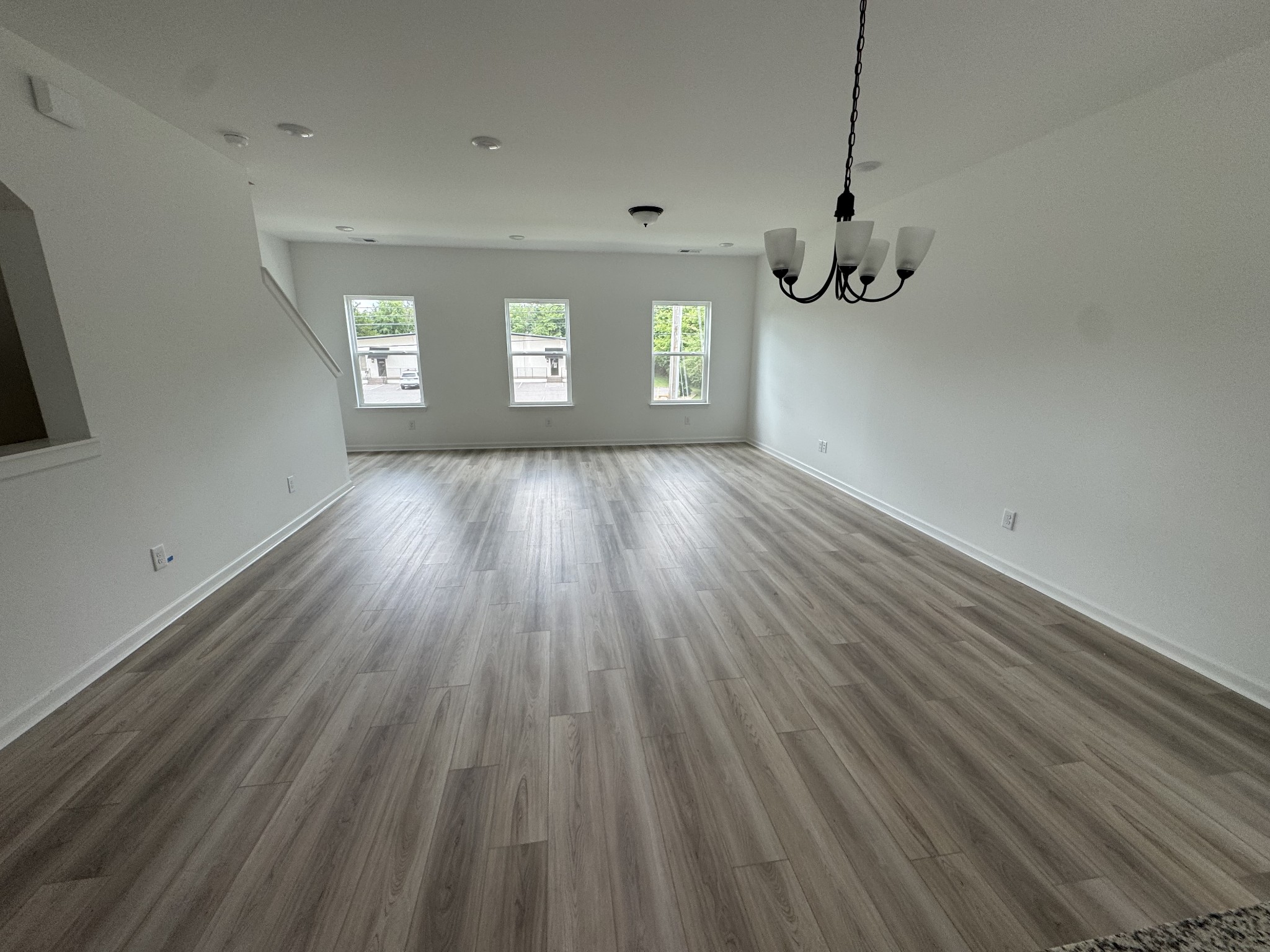 147 Rosebush Ln
